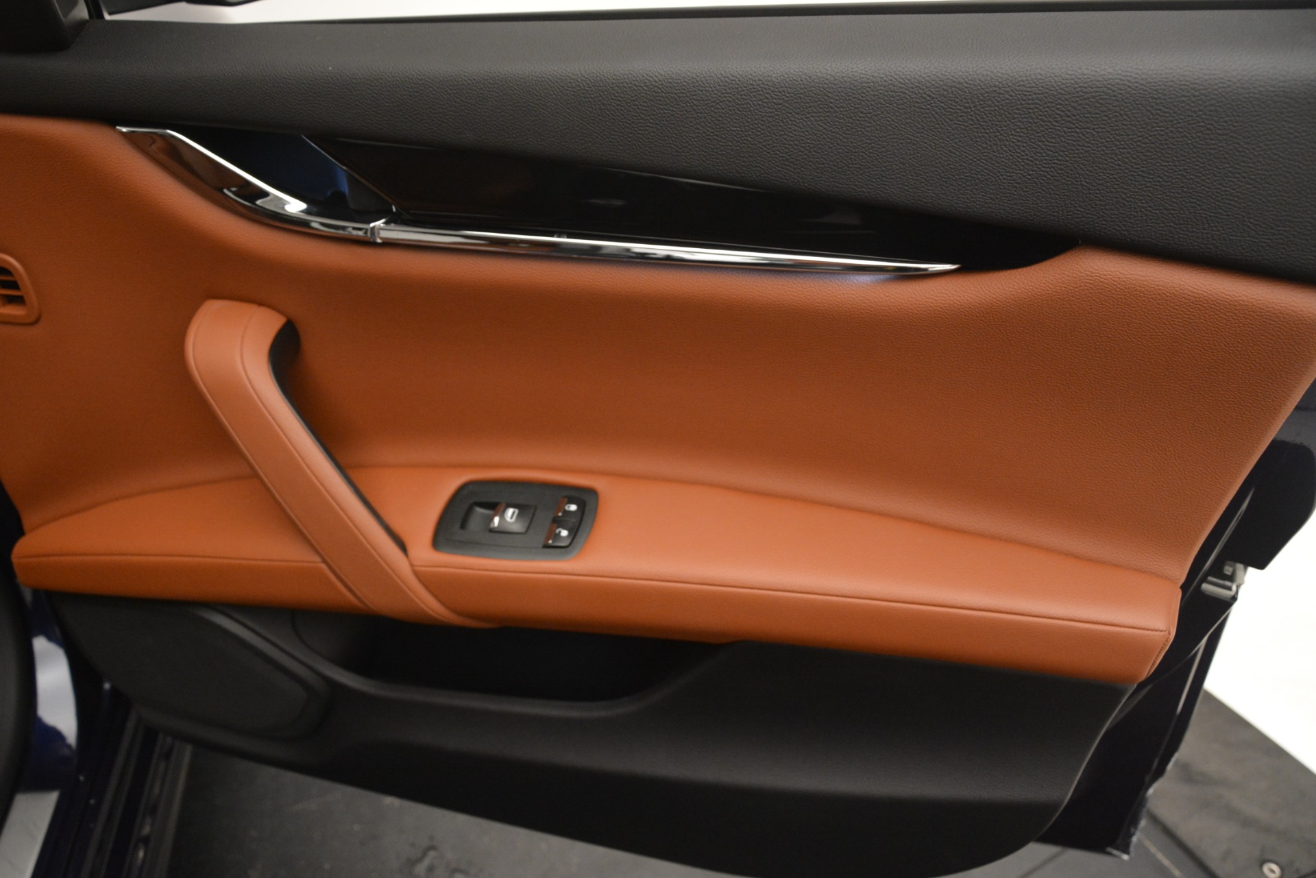 Used-2015-Maserati-Quattroporte-S-Q4