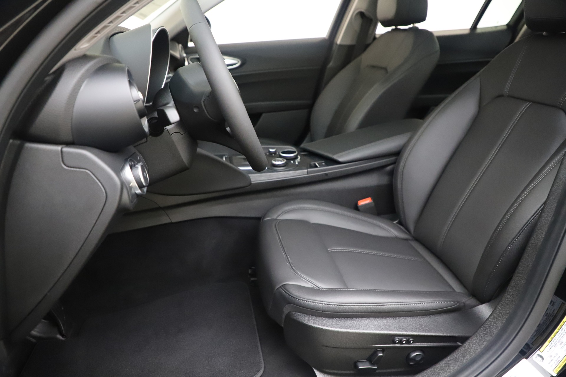 New-2019-Alfa-Romeo-Giulia-Q4