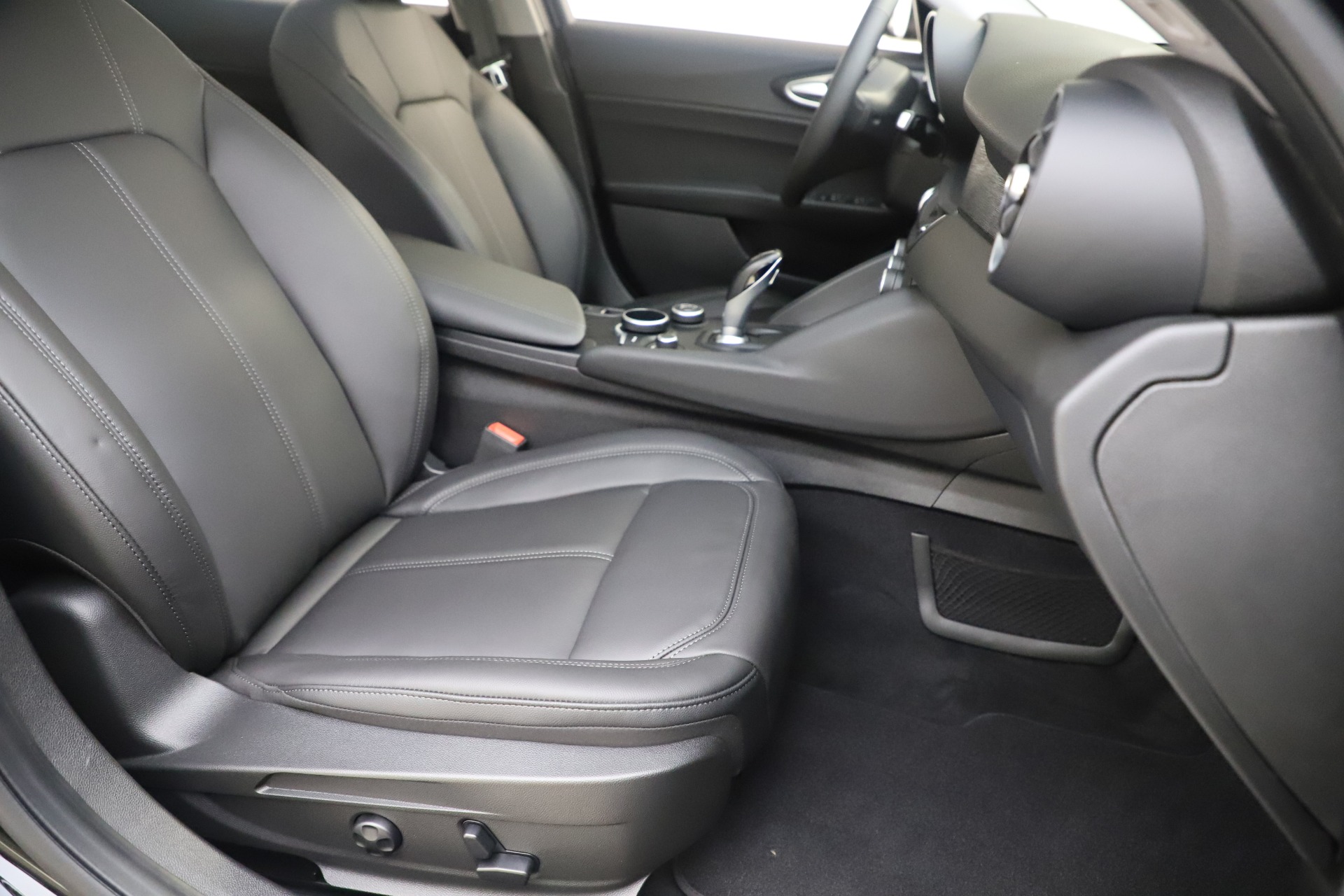 New-2019-Alfa-Romeo-Giulia-Q4