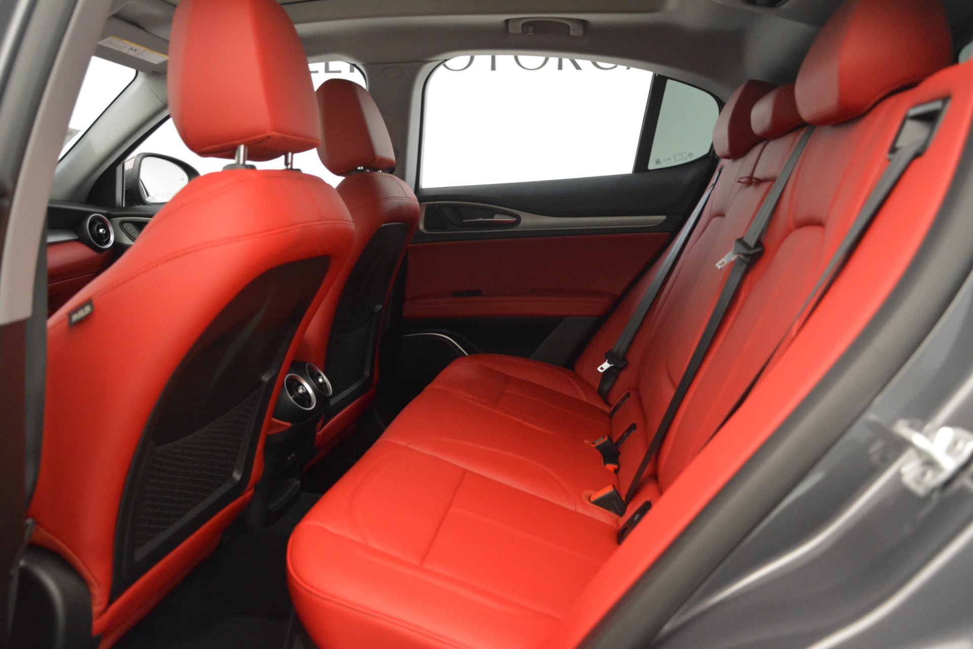 New-2019-Alfa-Romeo-Stelvio-Sport-Q4