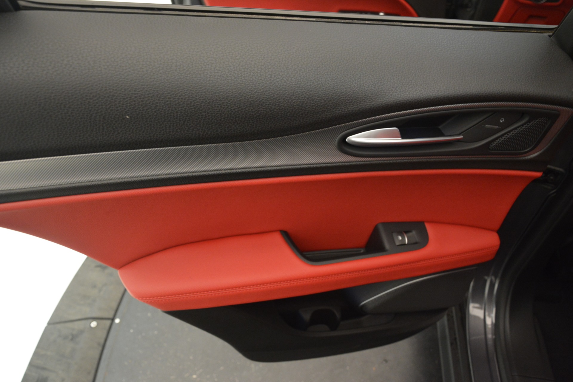 New-2019-Alfa-Romeo-Stelvio-Sport-Q4