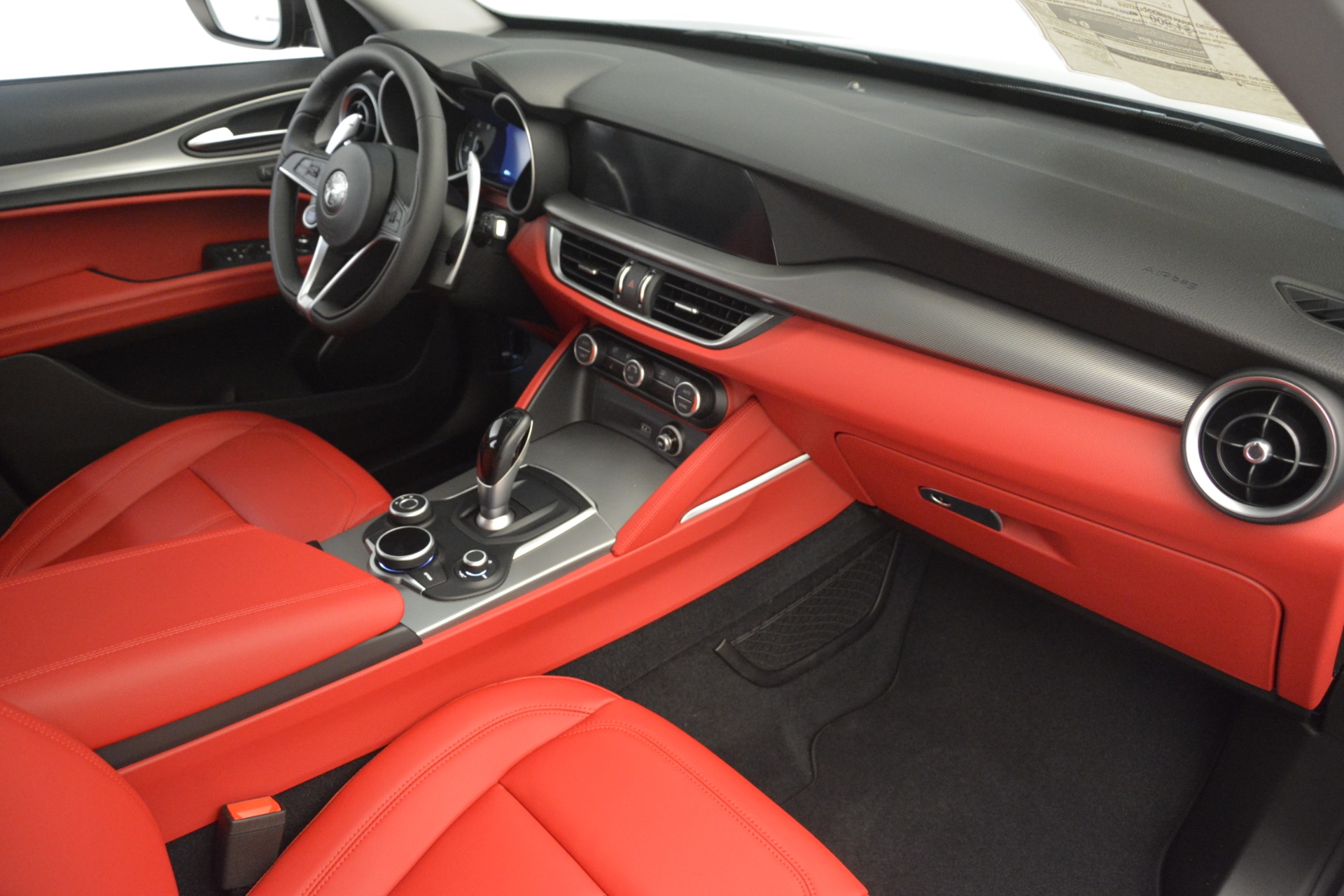 New-2019-Alfa-Romeo-Stelvio-Sport-Q4