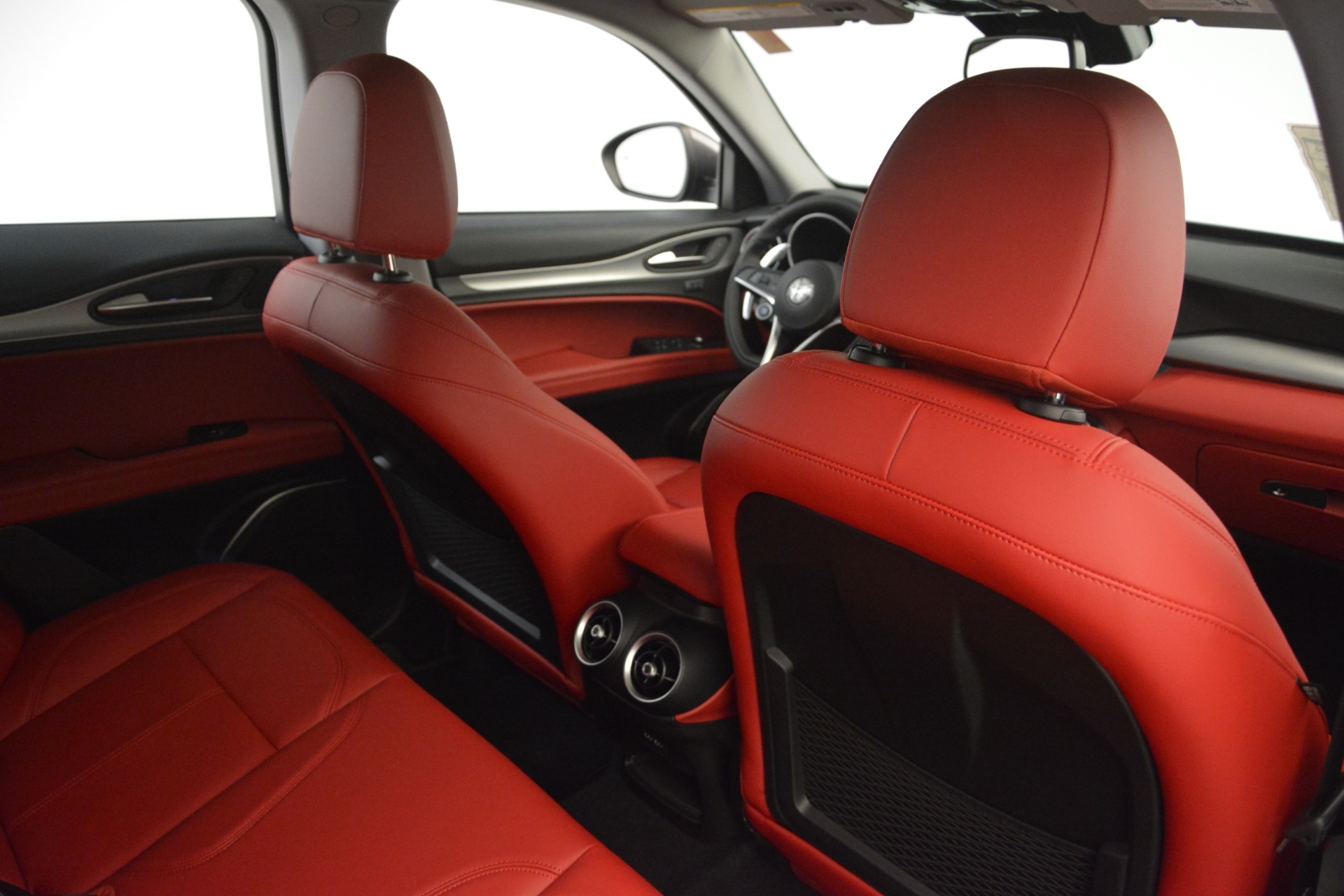 New-2019-Alfa-Romeo-Stelvio-Sport-Q4