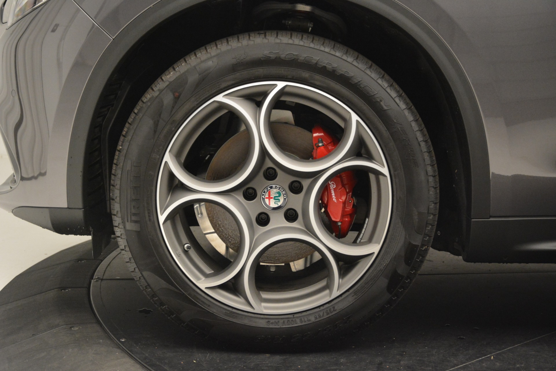 New-2019-Alfa-Romeo-Stelvio-Sport-Q4