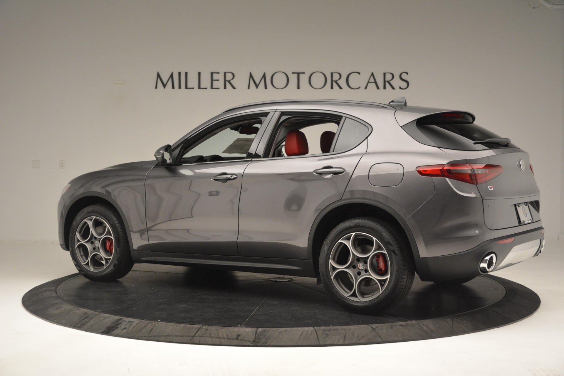 New-2019-Alfa-Romeo-Stelvio-Sport-Q4