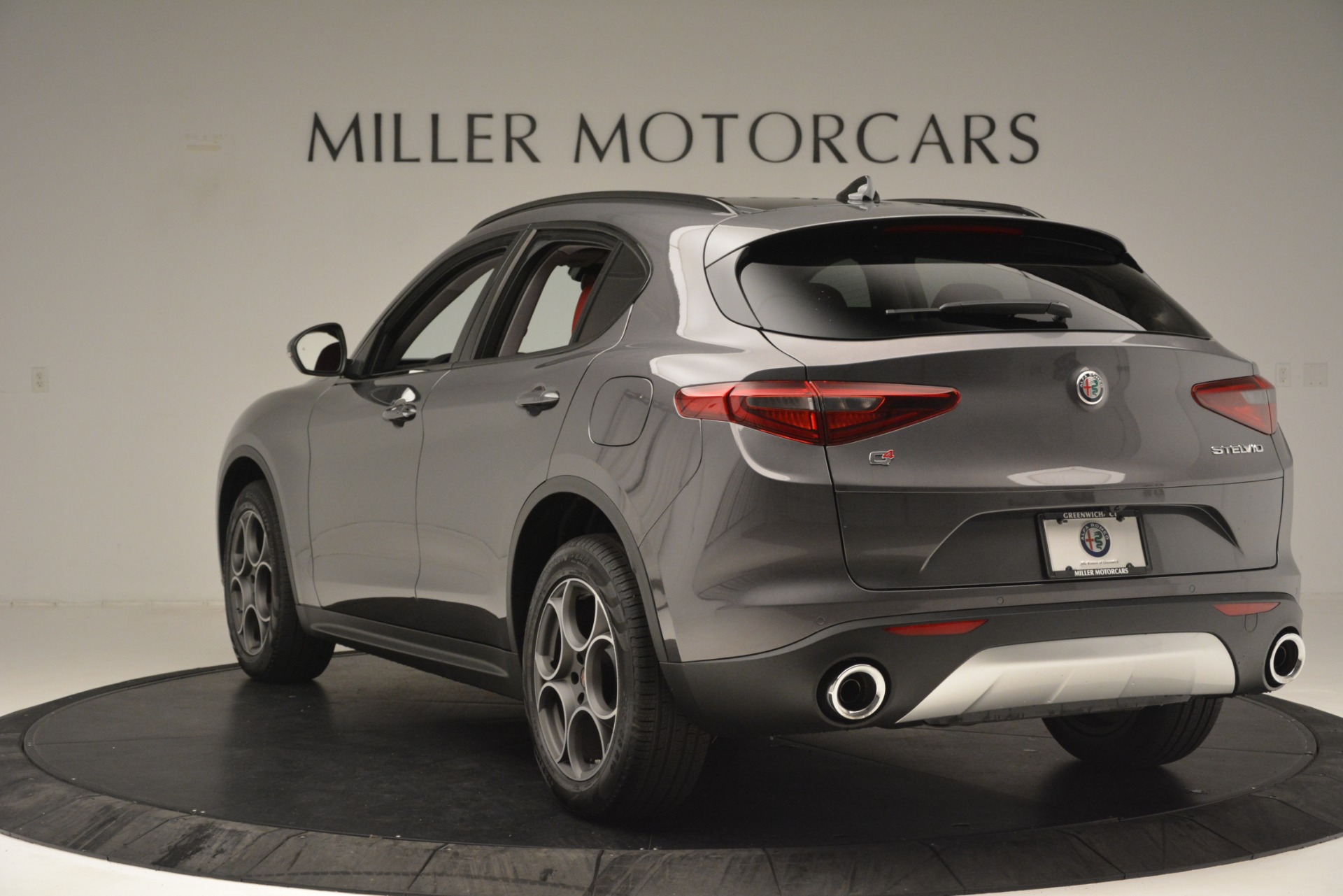 New-2019-Alfa-Romeo-Stelvio-Sport-Q4