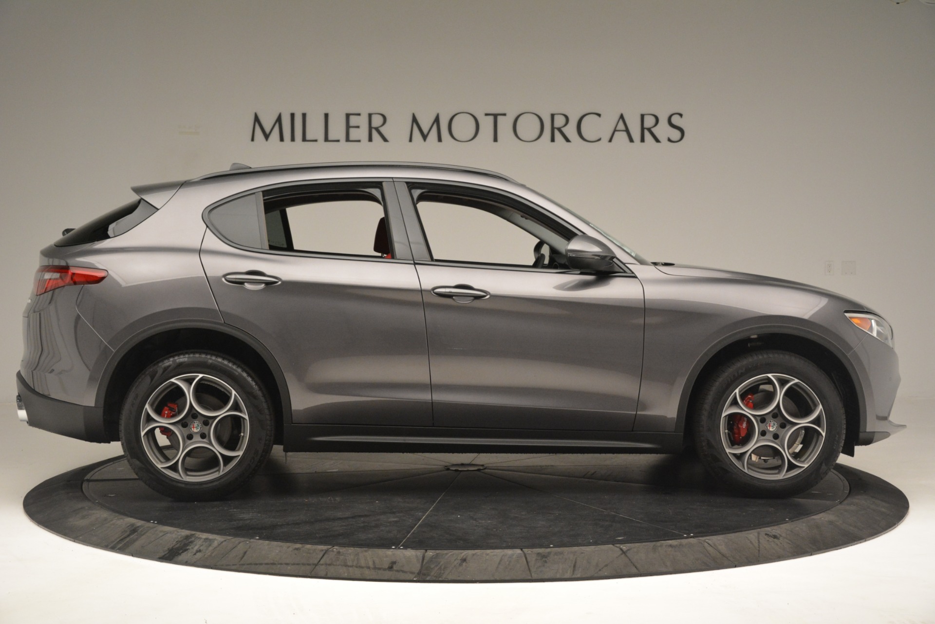New-2019-Alfa-Romeo-Stelvio-Sport-Q4