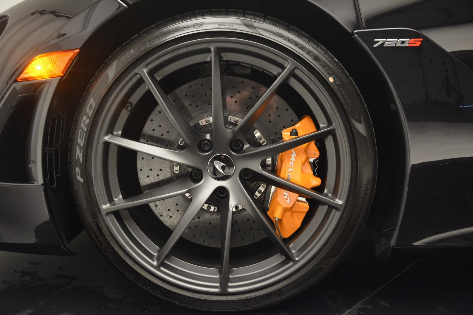 New-2019-McLaren-720S-Coupe