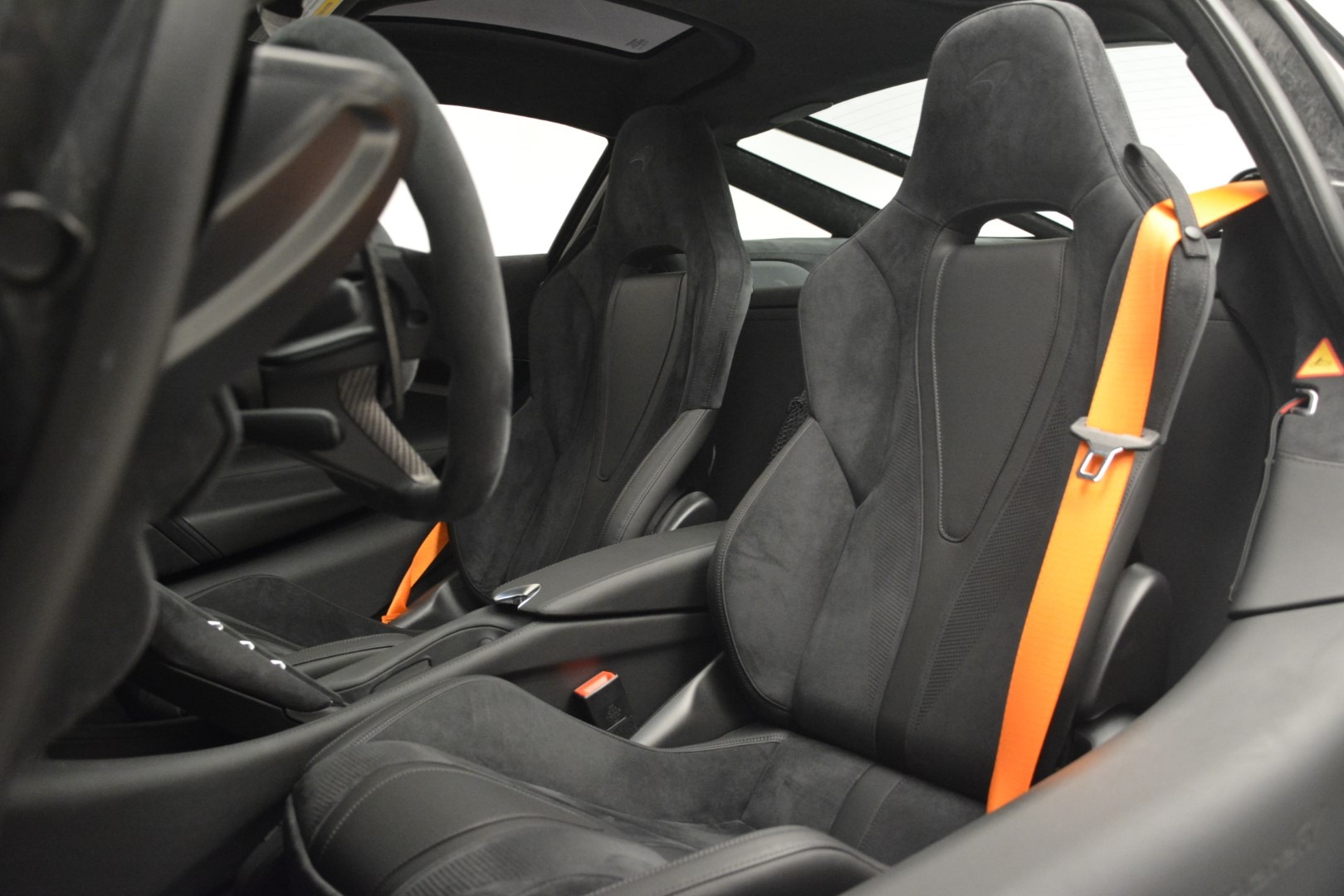 New-2019-McLaren-720S-Coupe