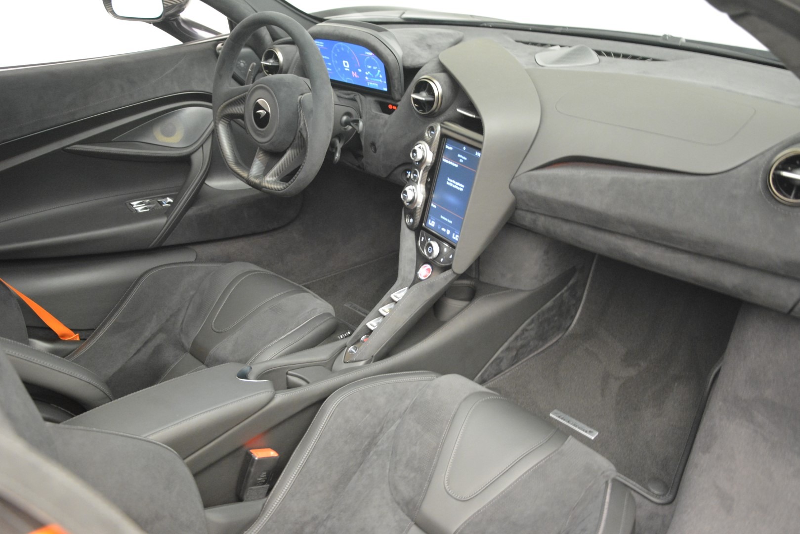 New-2019-McLaren-720S-Coupe