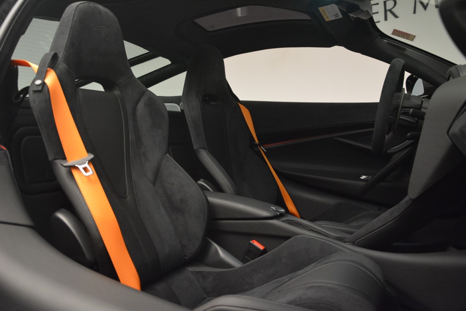 New-2019-McLaren-720S-Coupe