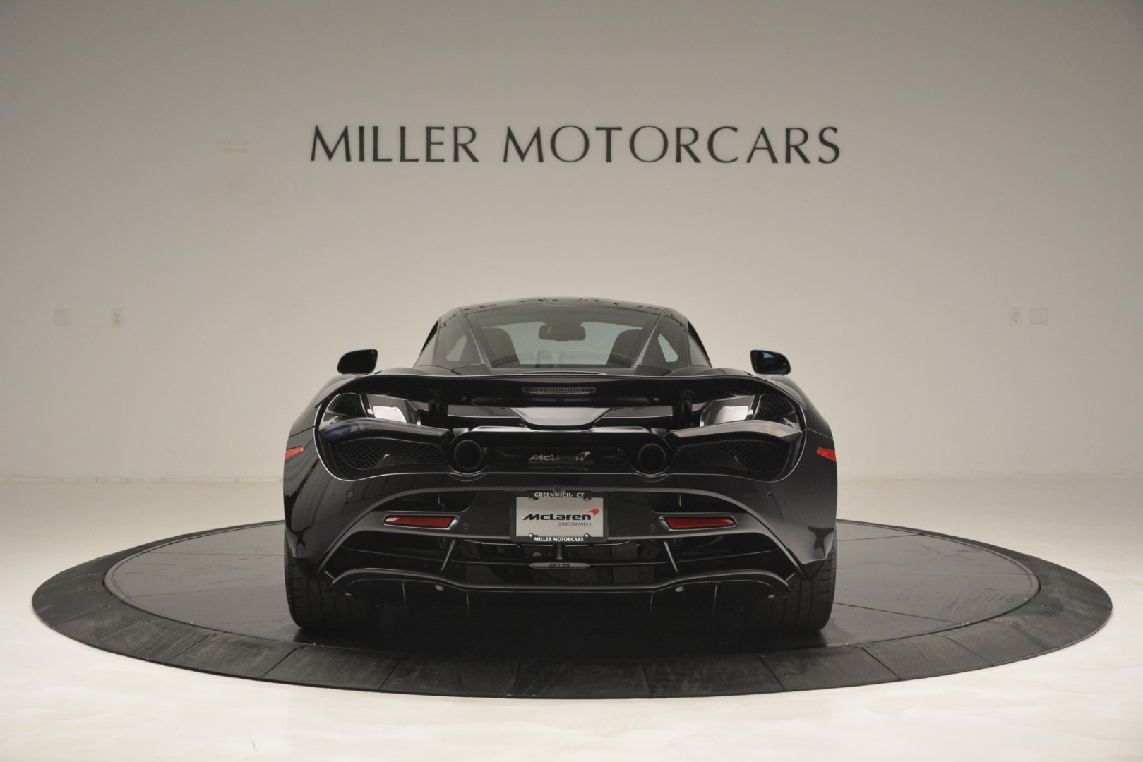 New-2019-McLaren-720S-Coupe