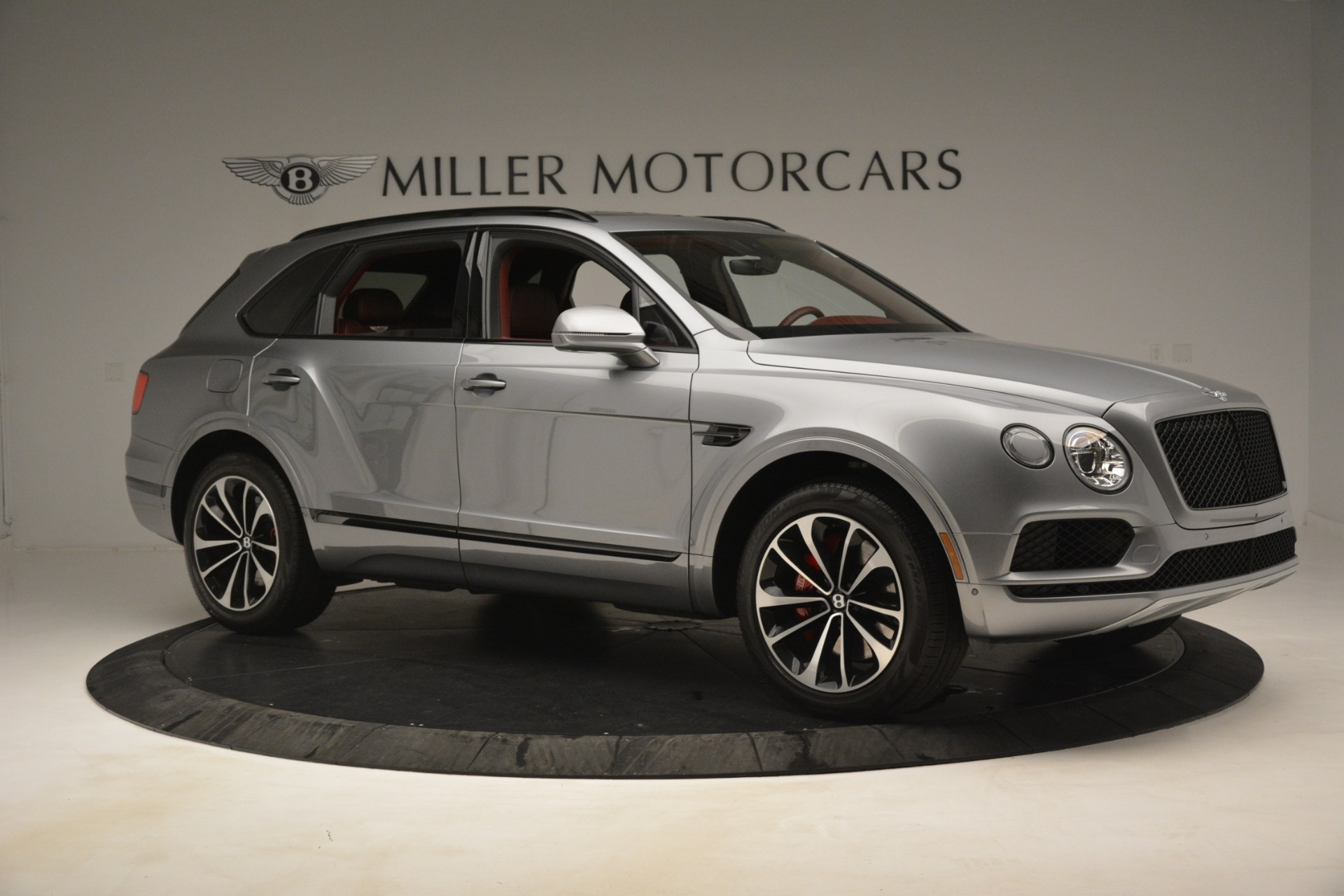 New-2019-Bentley-Bentayga-V8