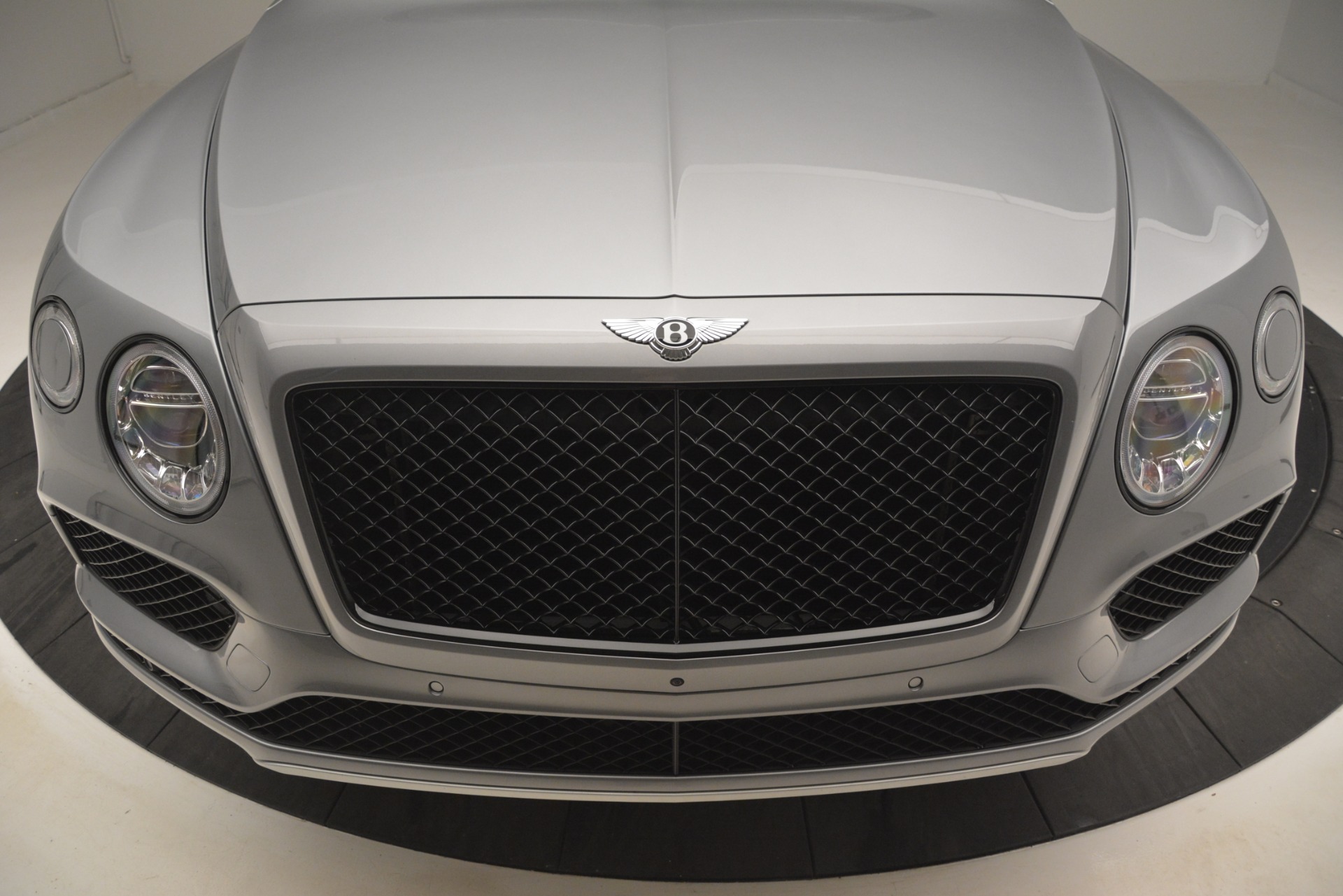 New-2019-Bentley-Bentayga-V8