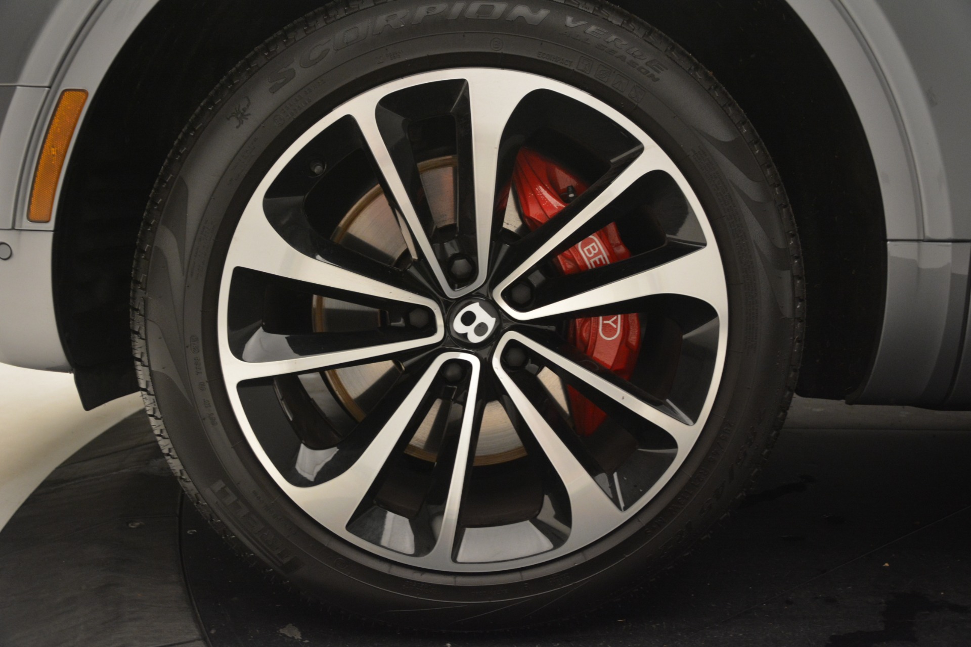 New-2019-Bentley-Bentayga-V8