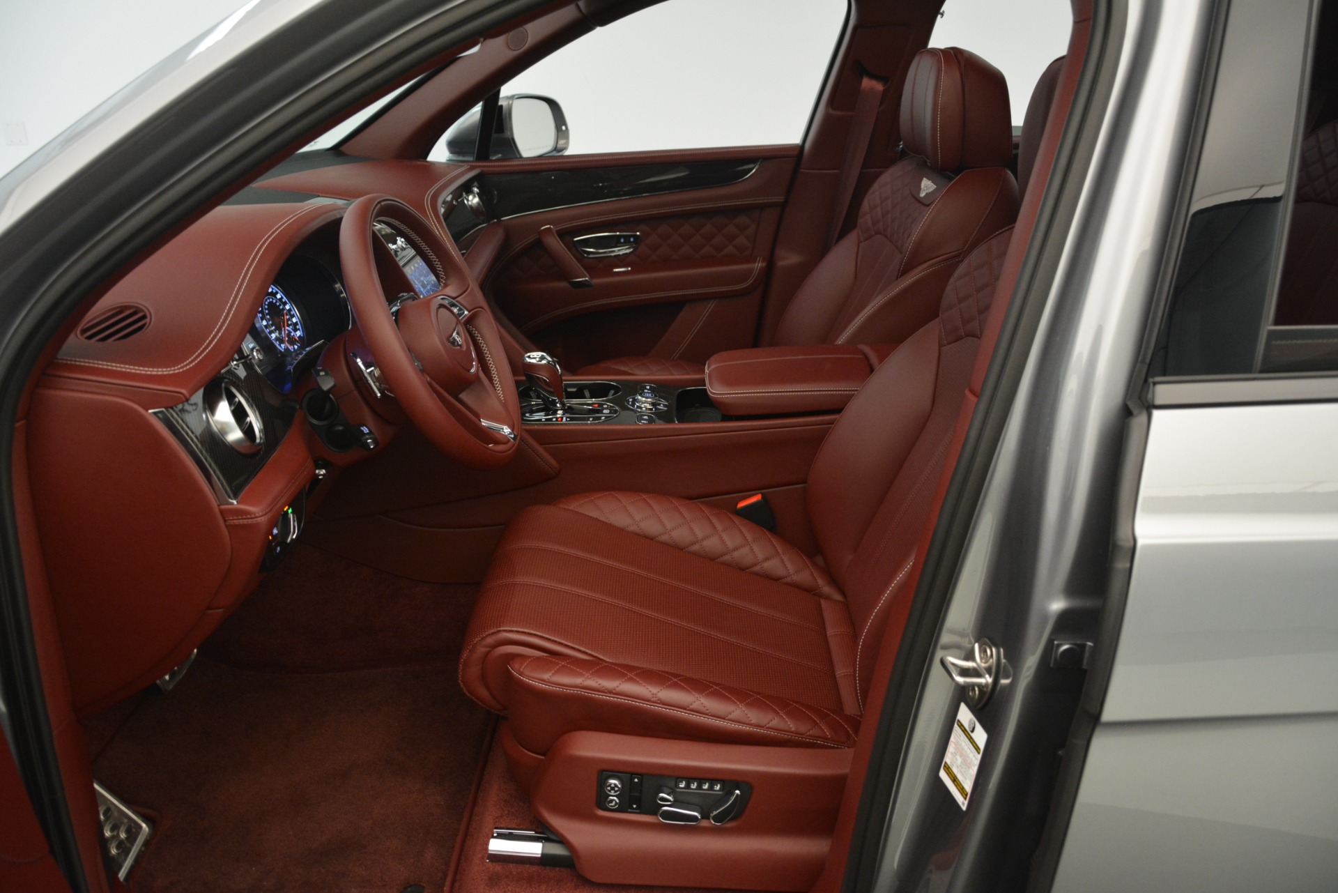 New-2019-Bentley-Bentayga-V8