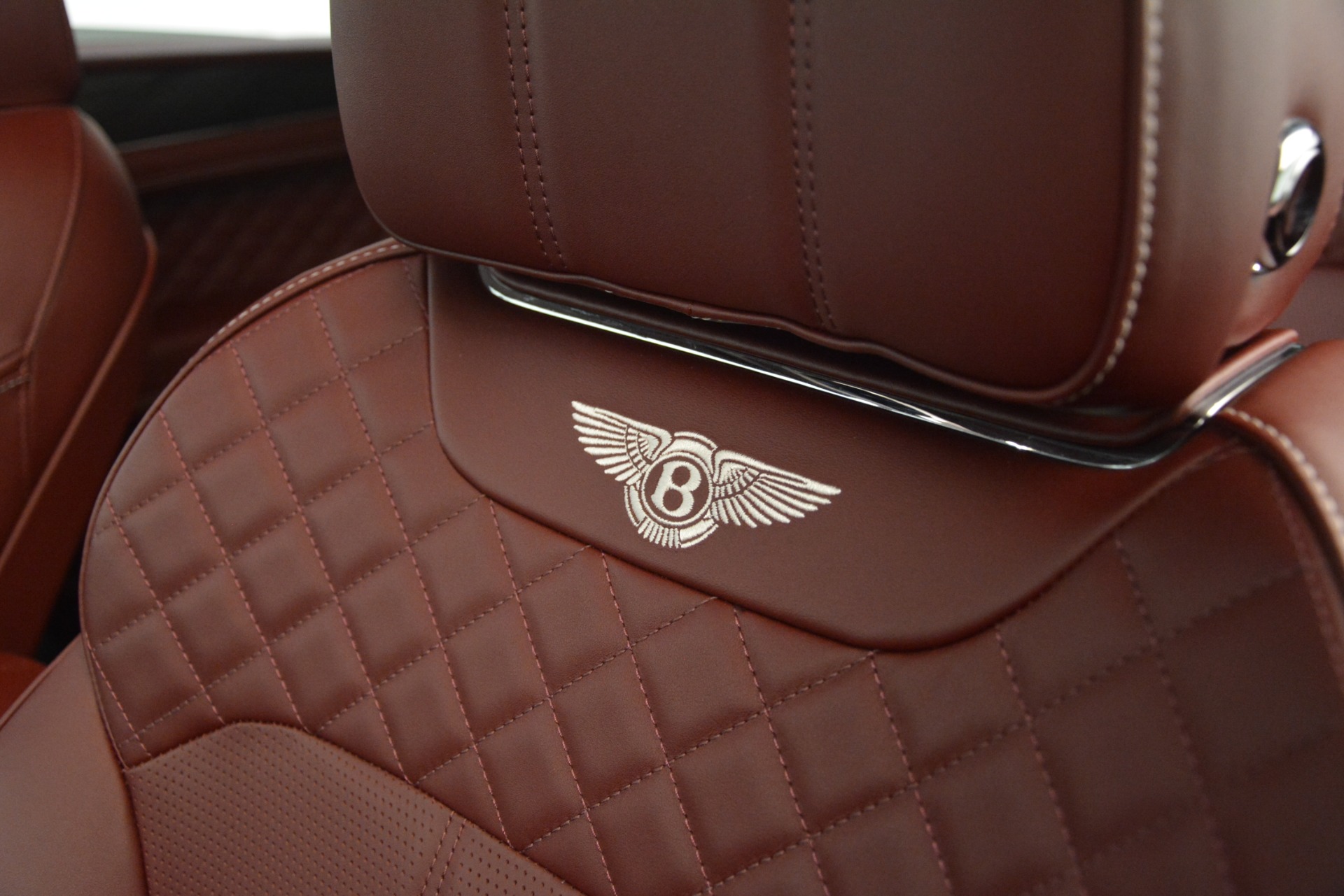 New-2019-Bentley-Bentayga-V8