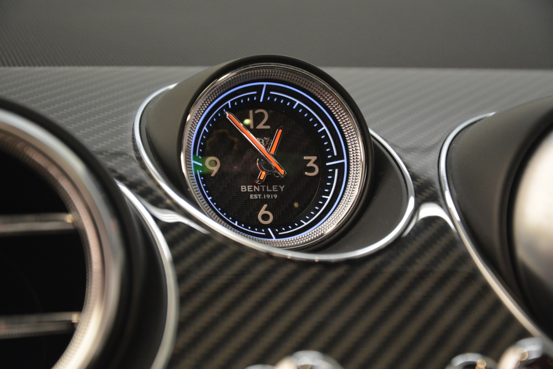 New-2019-Bentley-Bentayga-V8