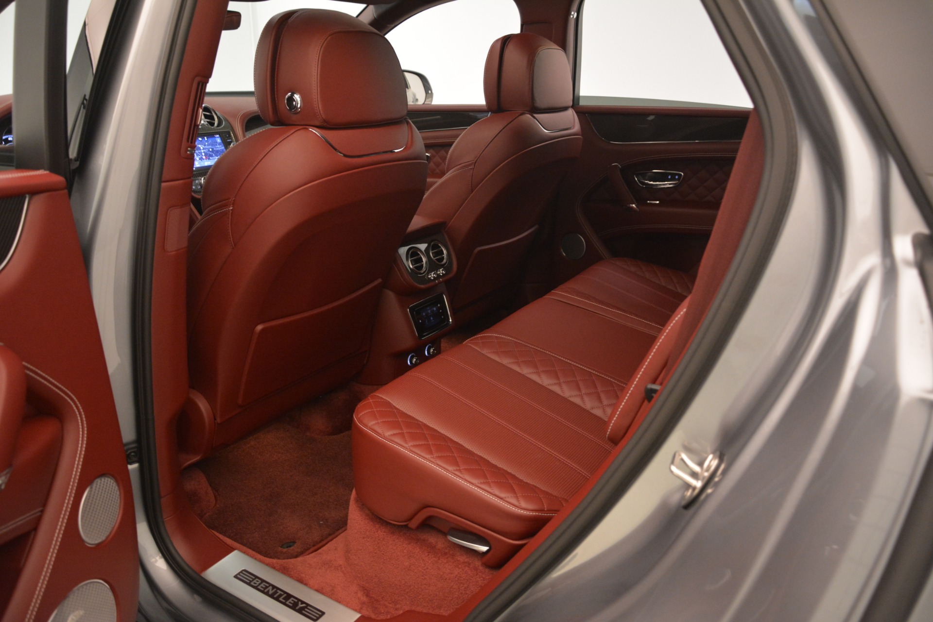 New-2019-Bentley-Bentayga-V8