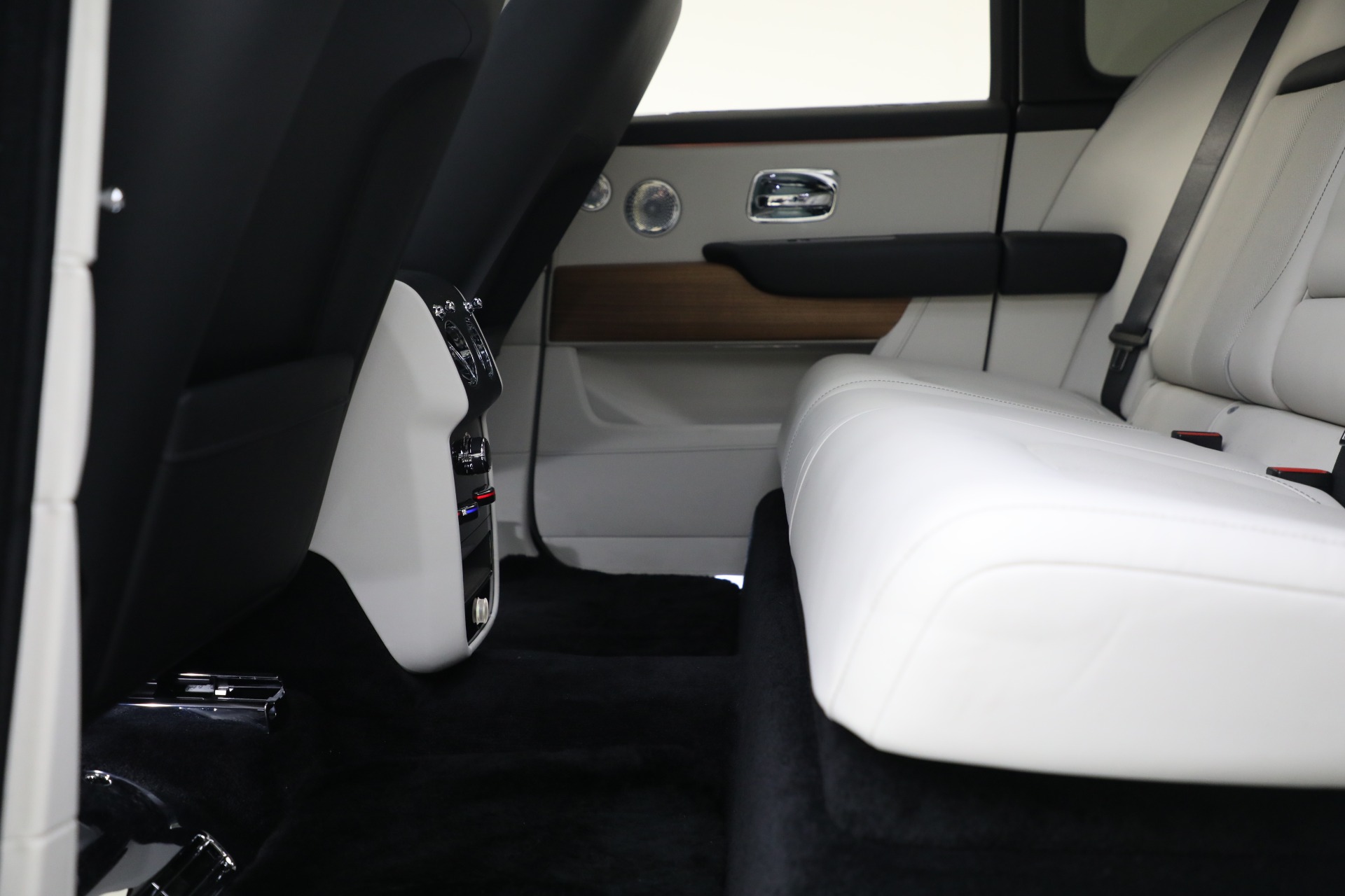 Used-2019-Rolls-Royce-Cullinan