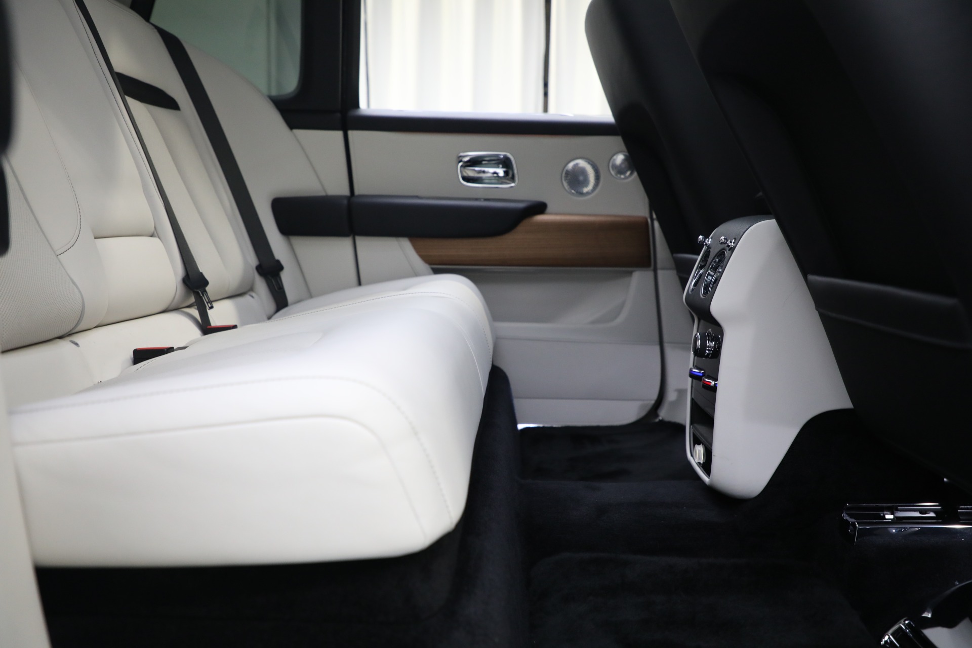 Used-2019-Rolls-Royce-Cullinan