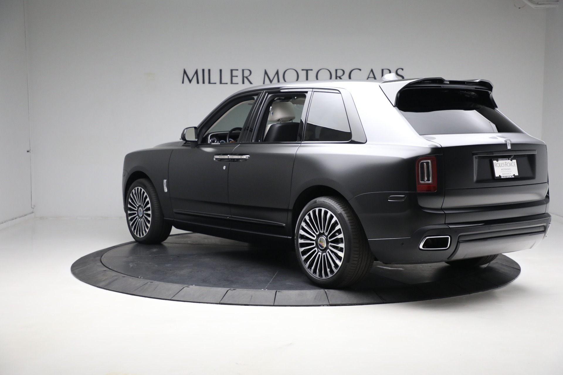 Used-2019-Rolls-Royce-Cullinan