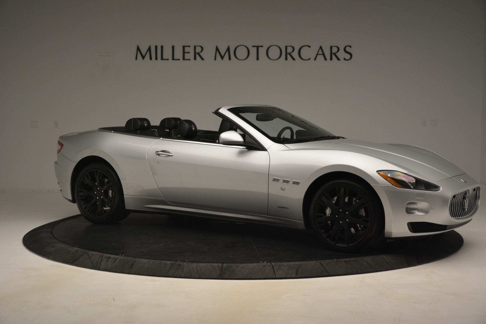 Used-2016-Maserati-GranTurismo