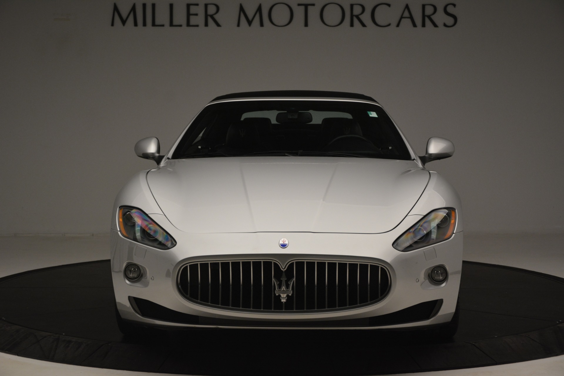 Used-2016-Maserati-GranTurismo