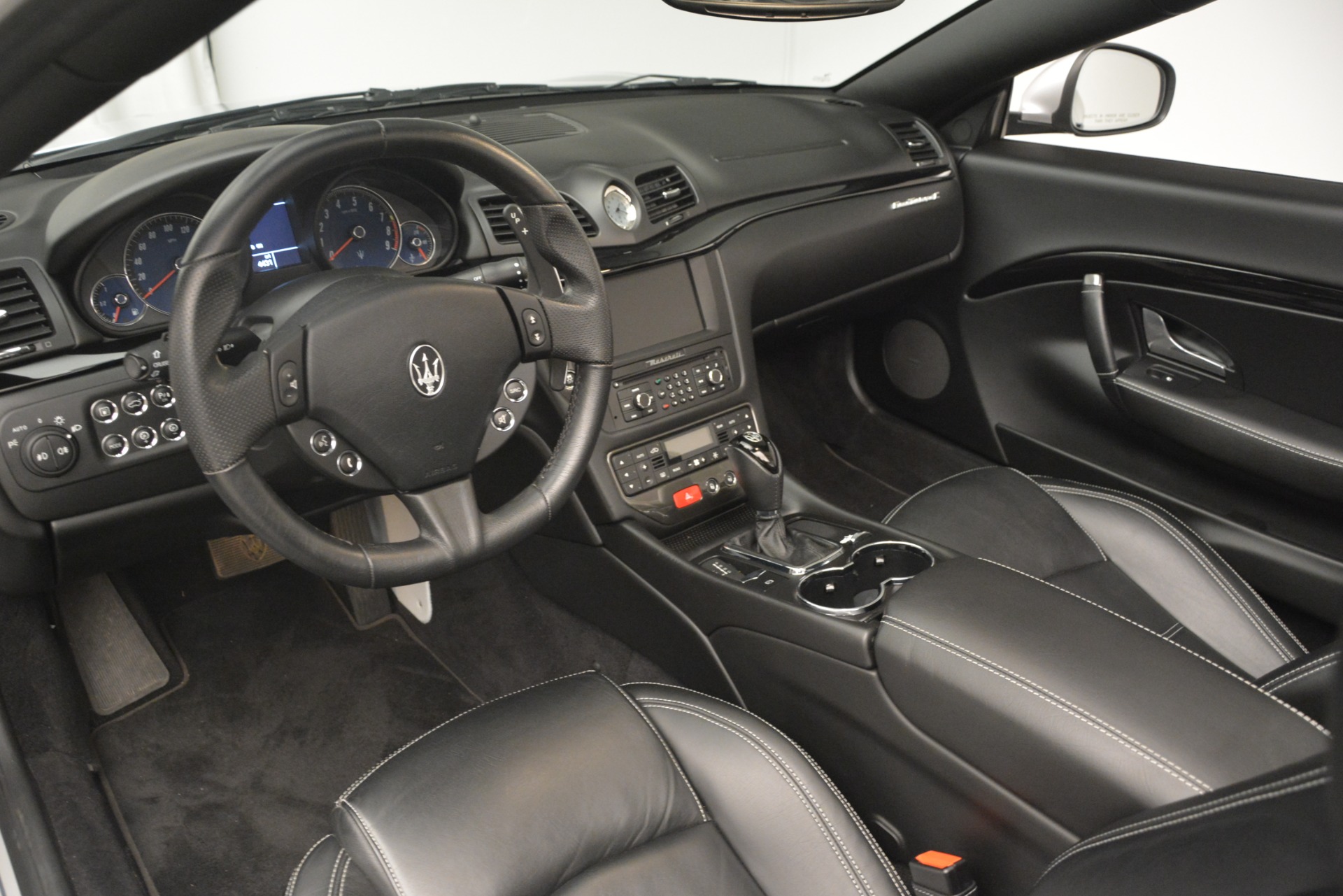 Used-2016-Maserati-GranTurismo