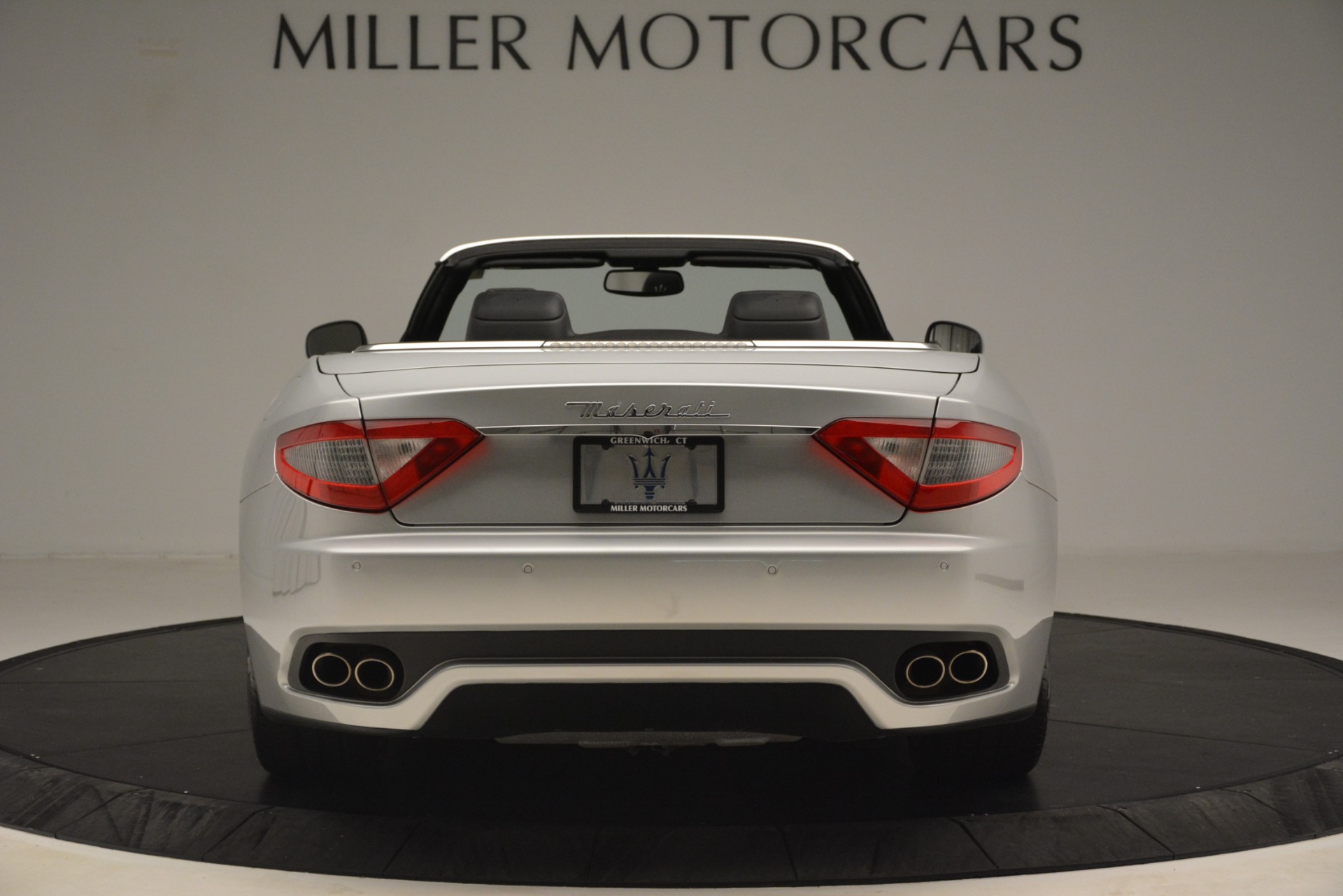 Used-2016-Maserati-GranTurismo