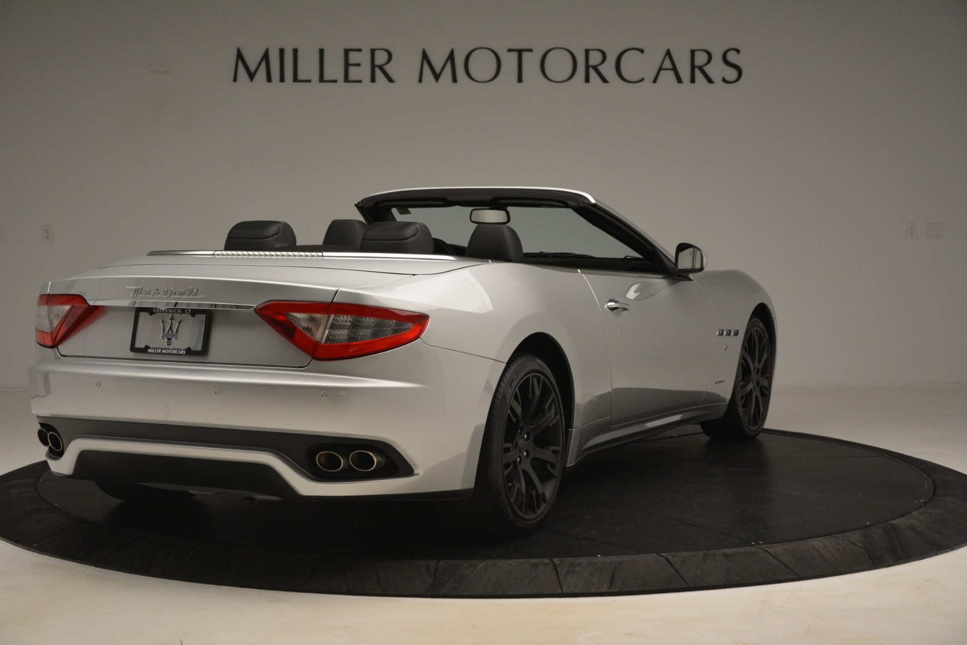 Used-2016-Maserati-GranTurismo