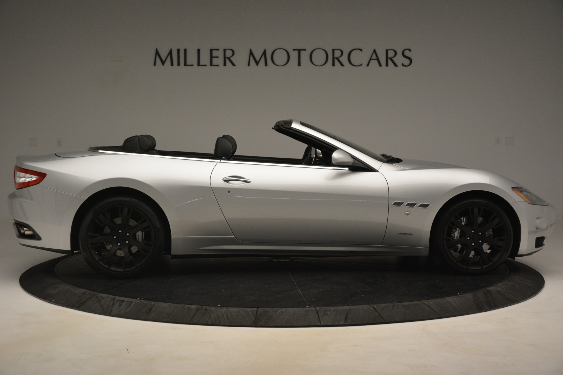 Used-2016-Maserati-GranTurismo