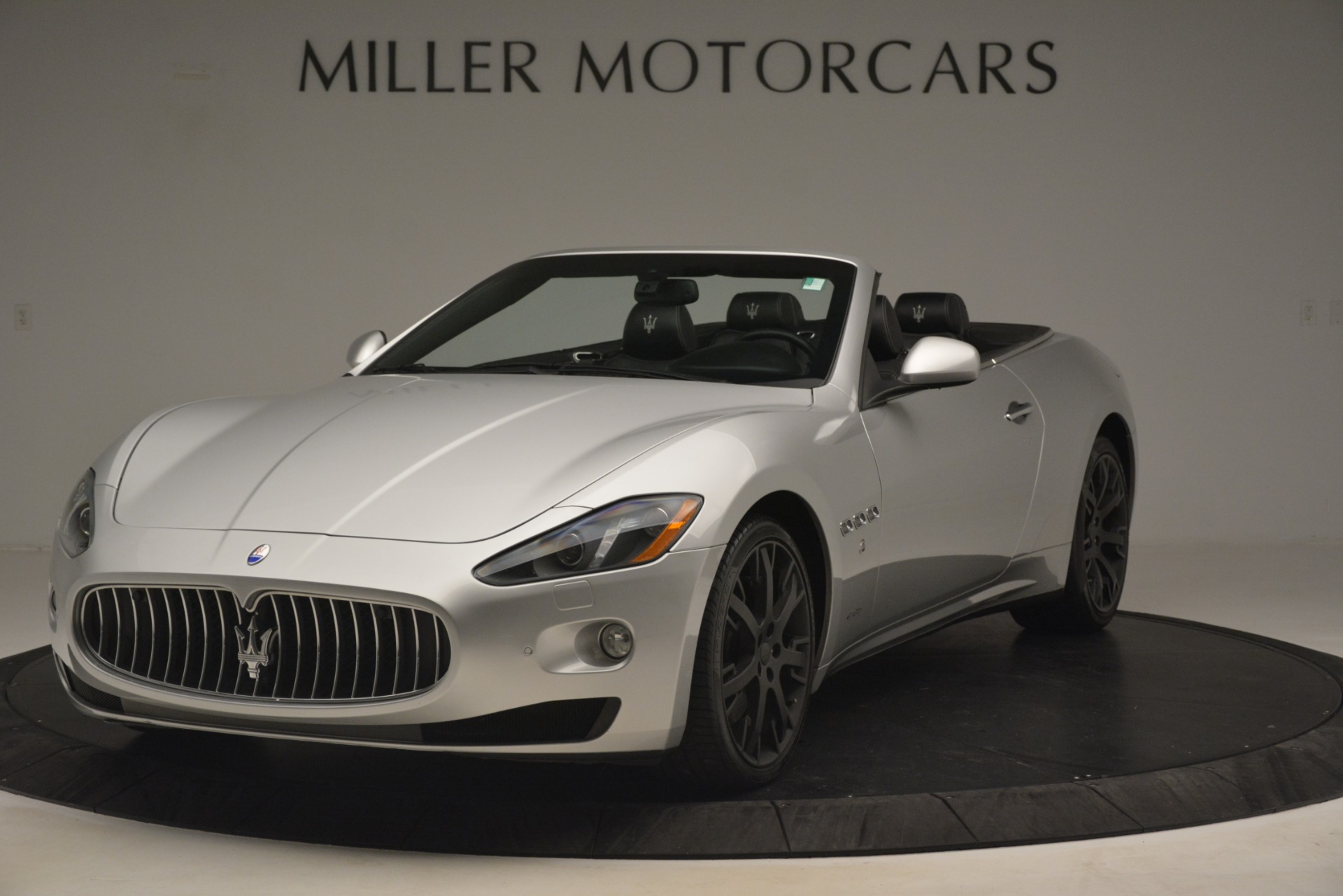 Used-2016-Maserati-GranTurismo