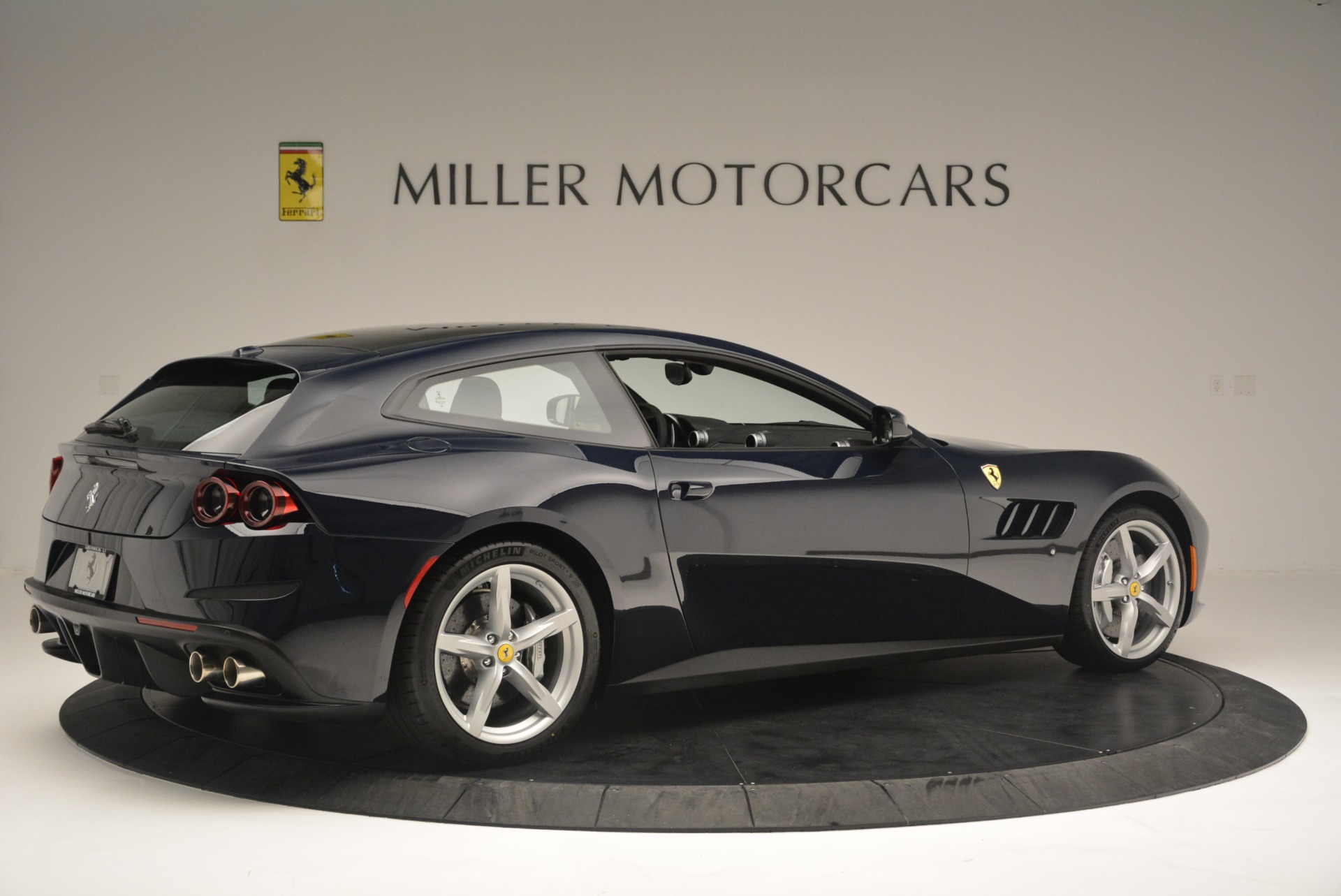 Used-2019-Ferrari-GTC4Lusso