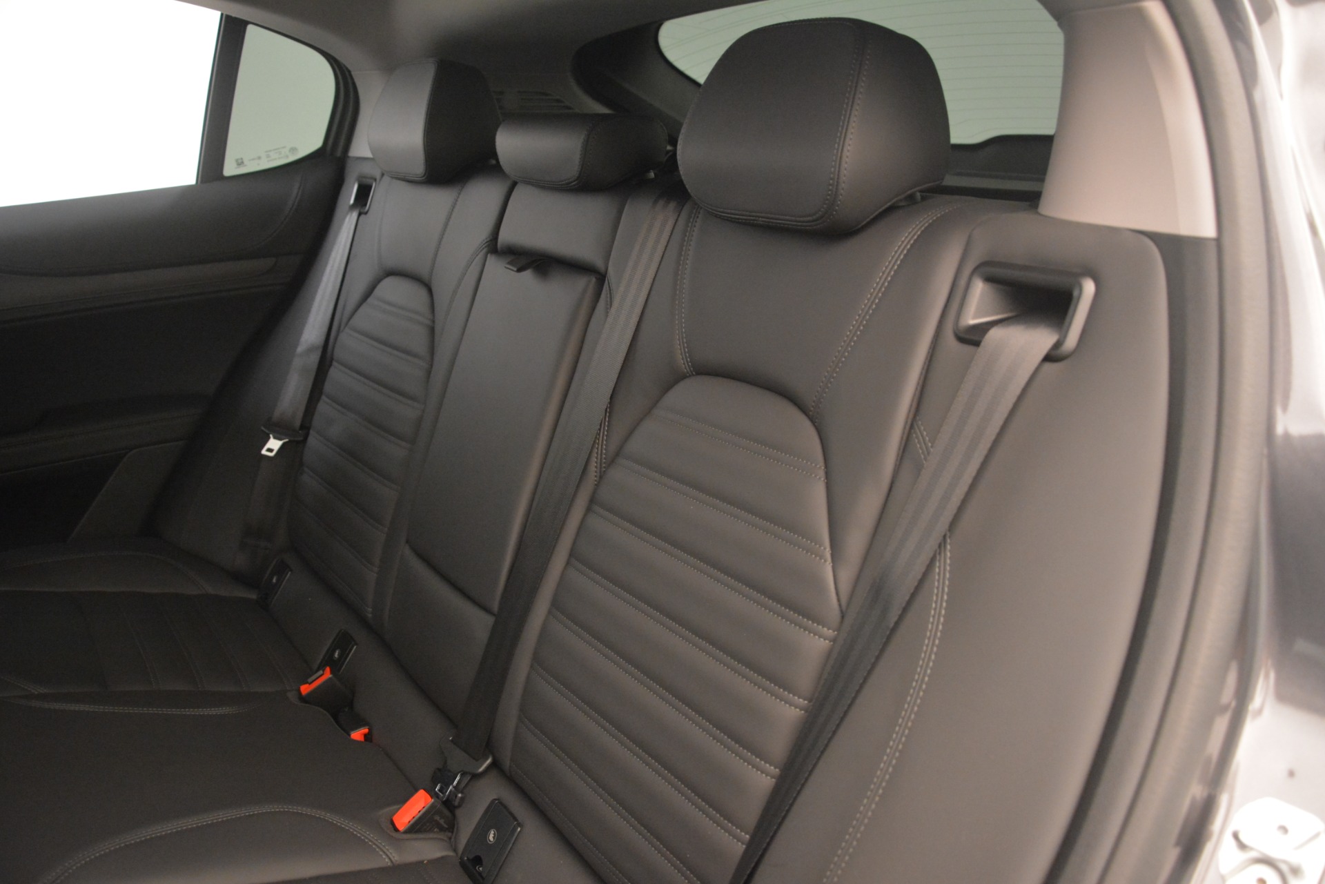 New-2019-Alfa-Romeo-Stelvio-Ti-Lusso-Q4