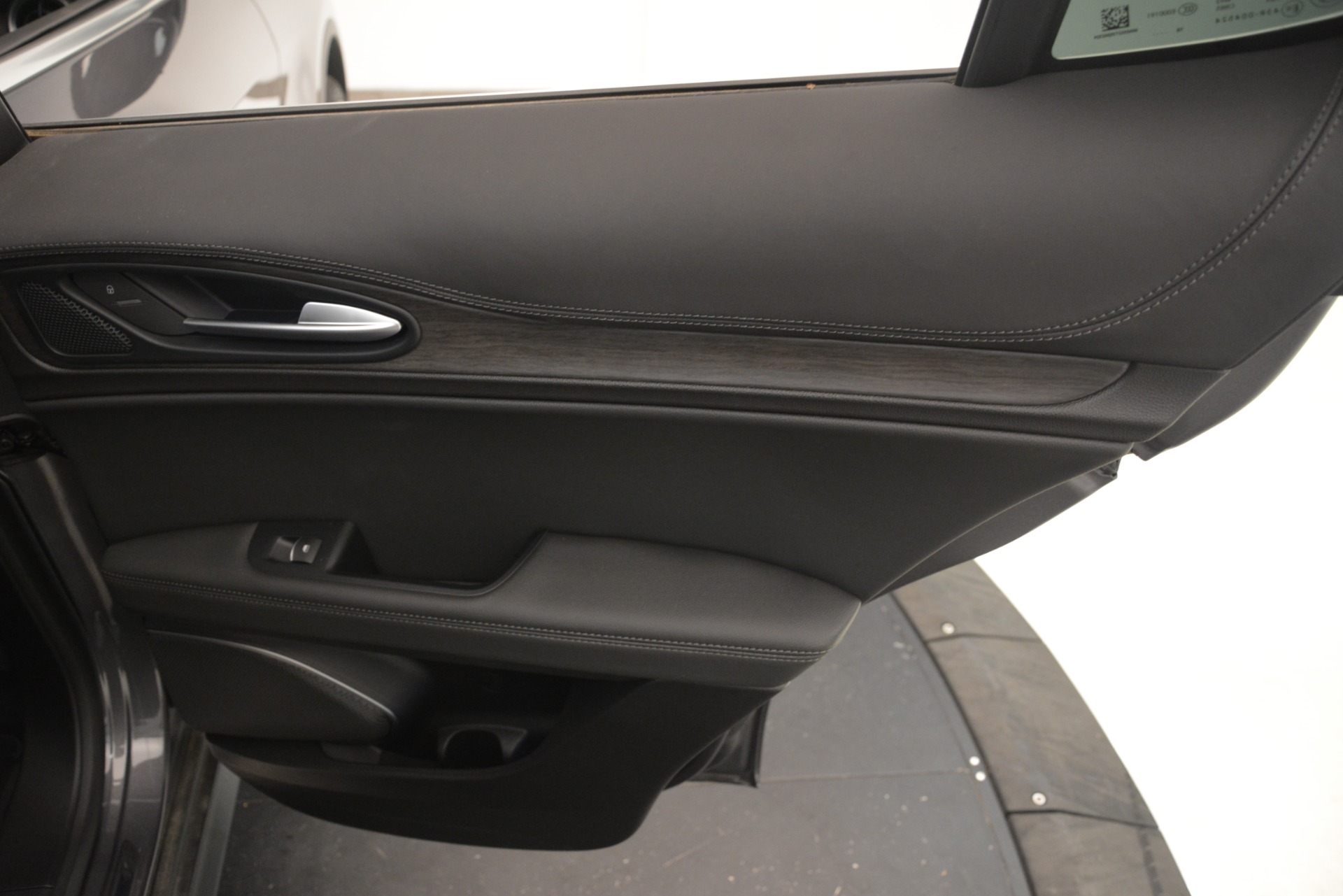 New-2019-Alfa-Romeo-Stelvio-Ti-Lusso-Q4