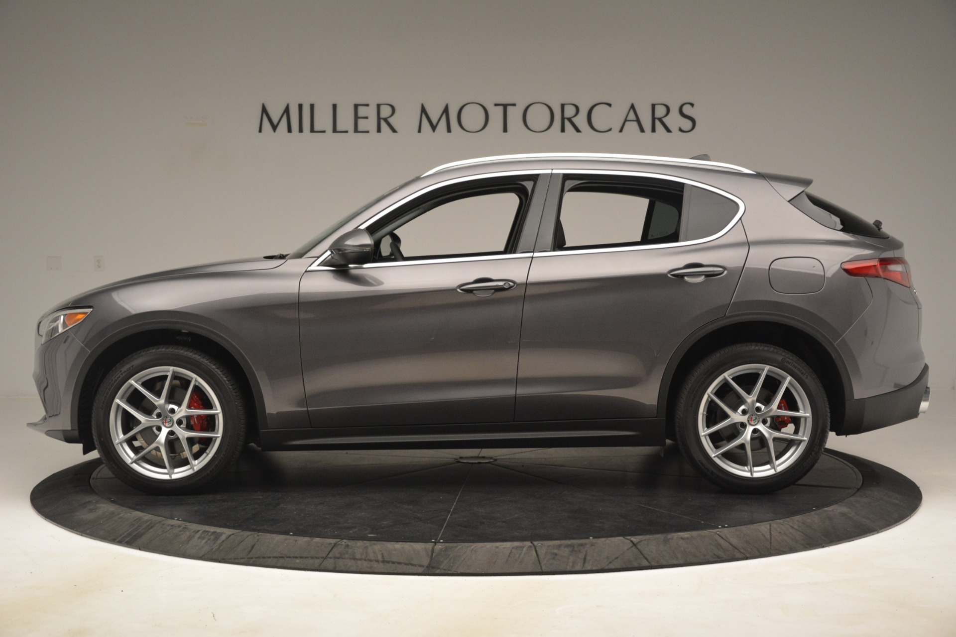 New-2019-Alfa-Romeo-Stelvio-Ti-Lusso-Q4