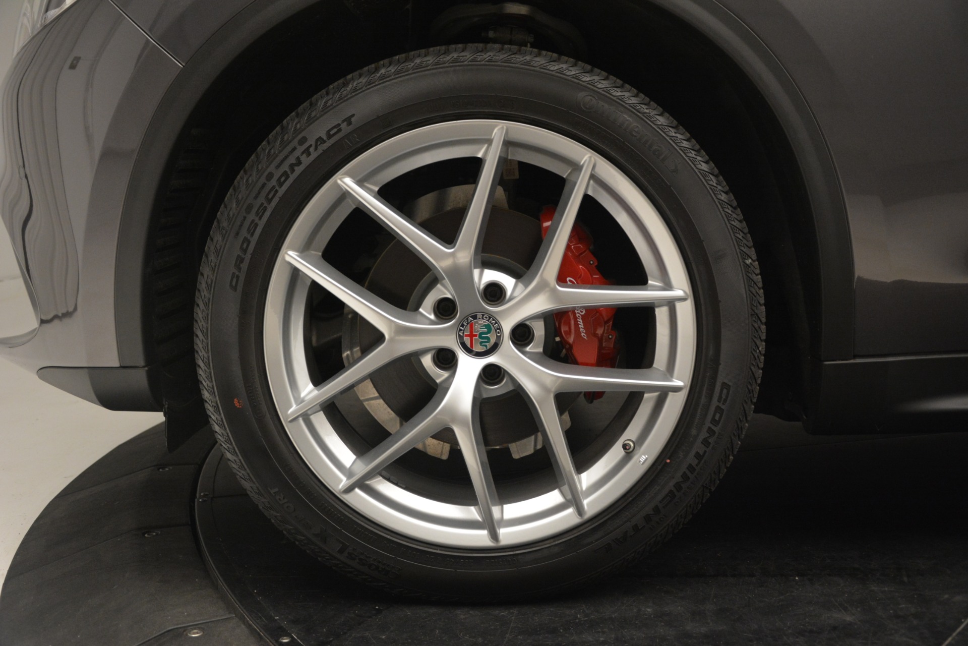 New-2019-Alfa-Romeo-Stelvio-Ti-Lusso-Q4