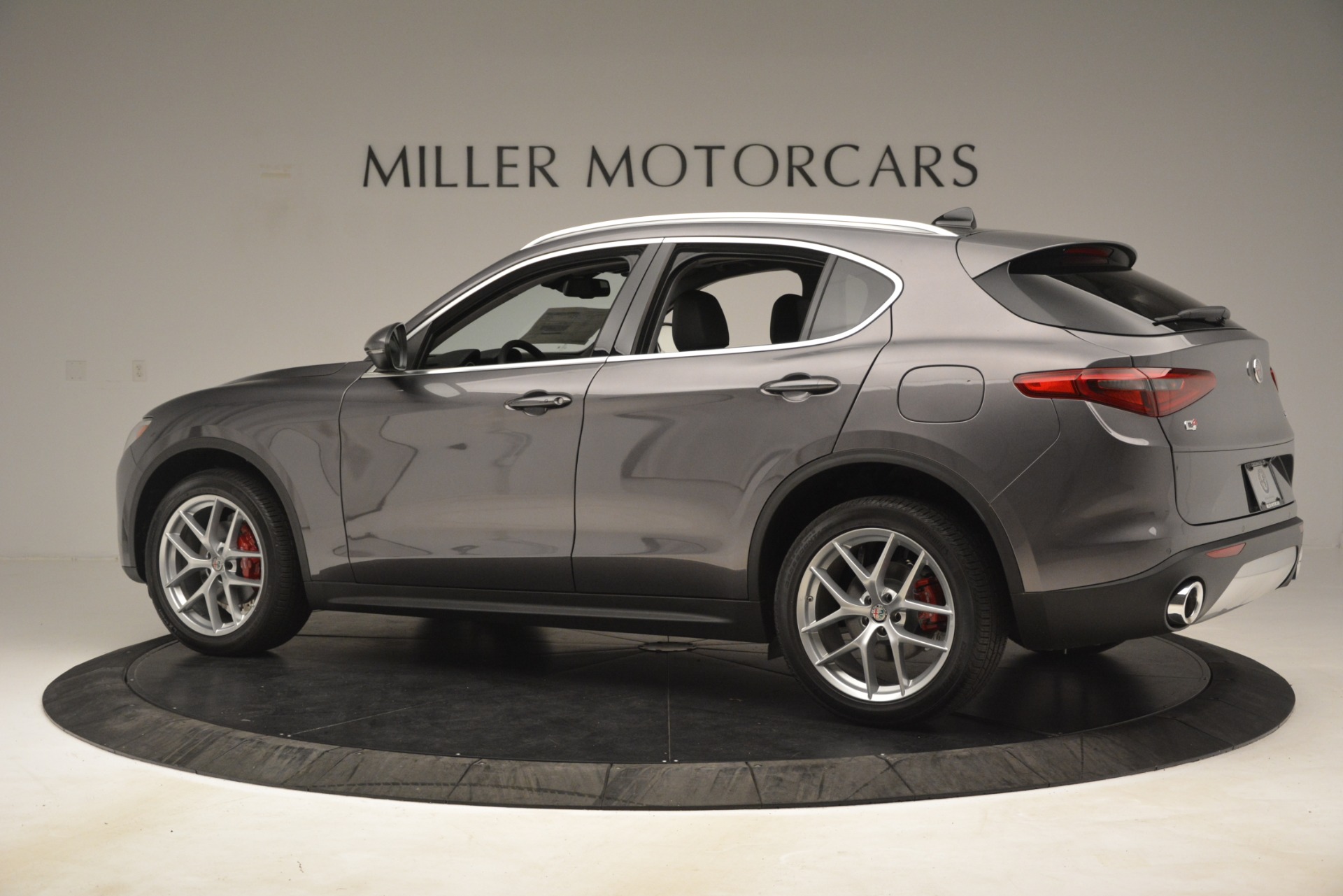 New-2019-Alfa-Romeo-Stelvio-Ti-Lusso-Q4