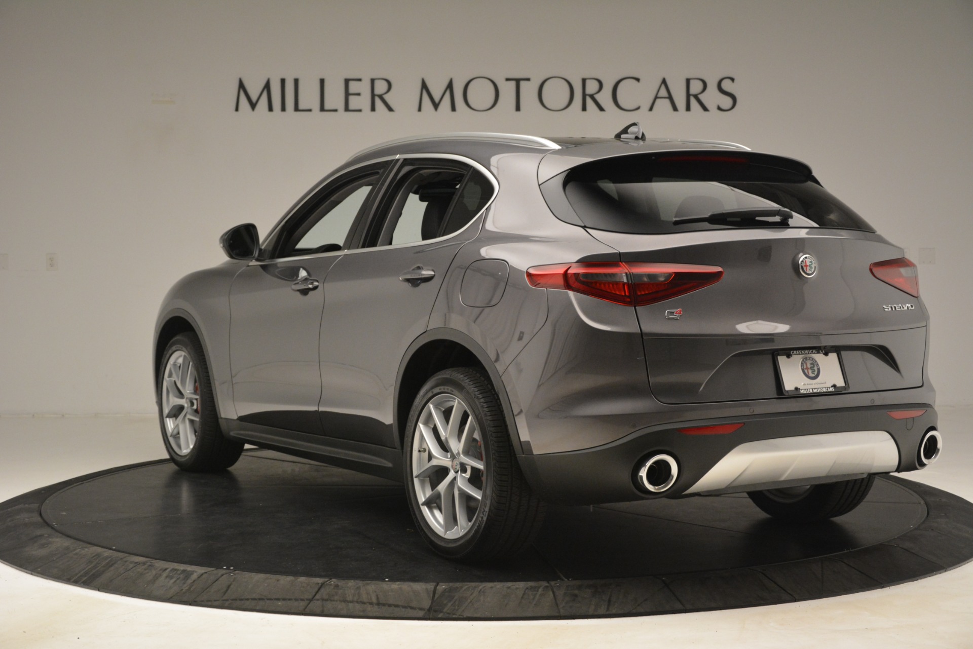 New-2019-Alfa-Romeo-Stelvio-Ti-Lusso-Q4