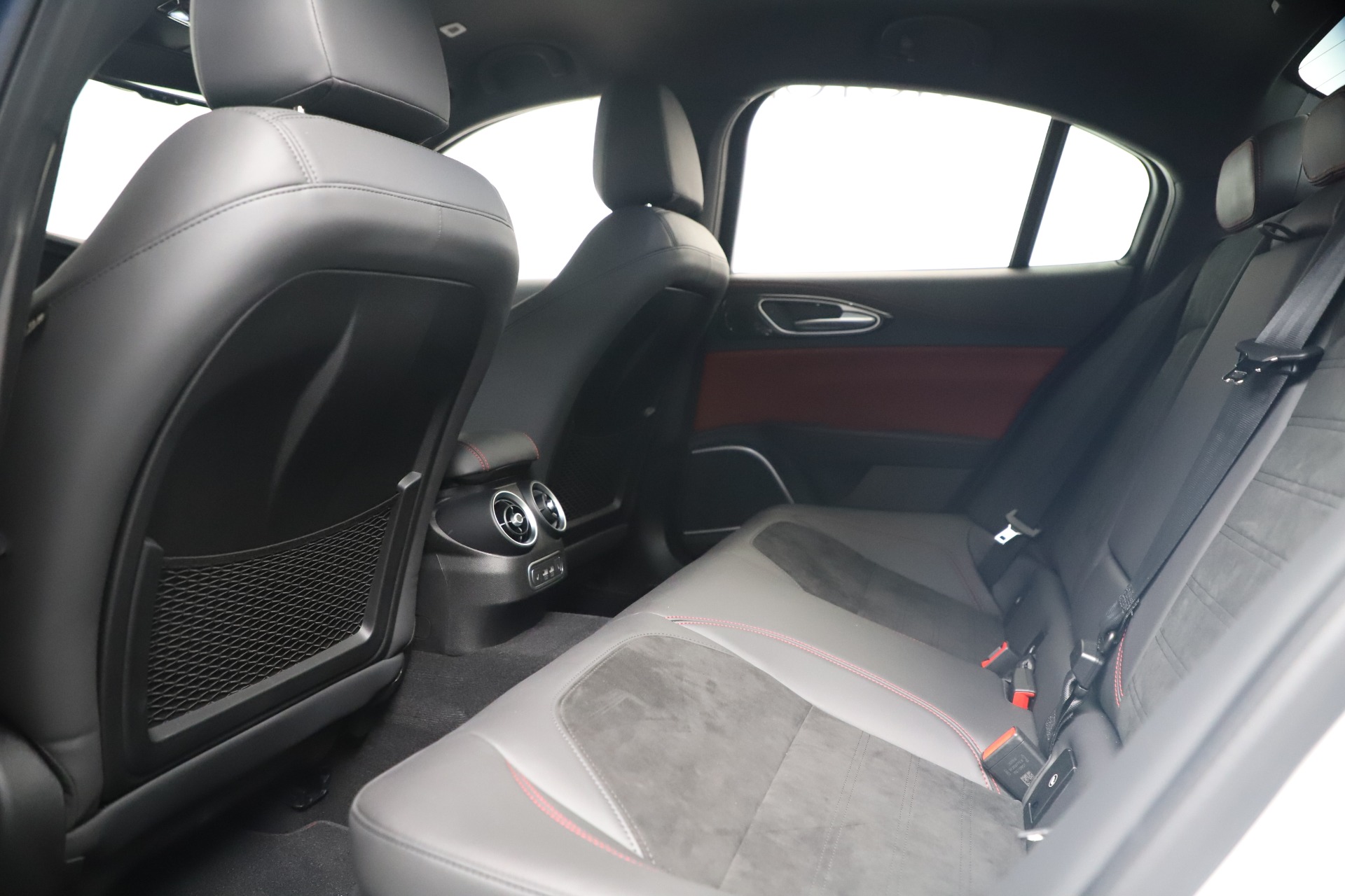 New-2019-Alfa-Romeo-Giulia-Quadrifoglio