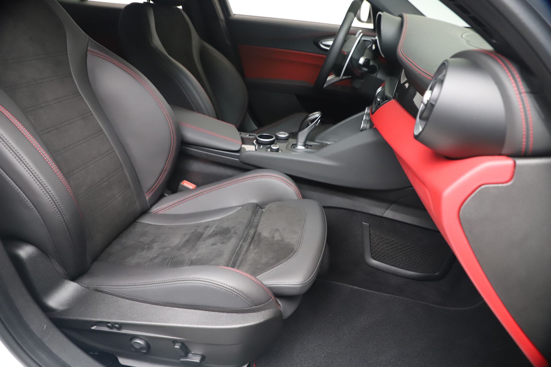 New-2019-Alfa-Romeo-Giulia-Quadrifoglio