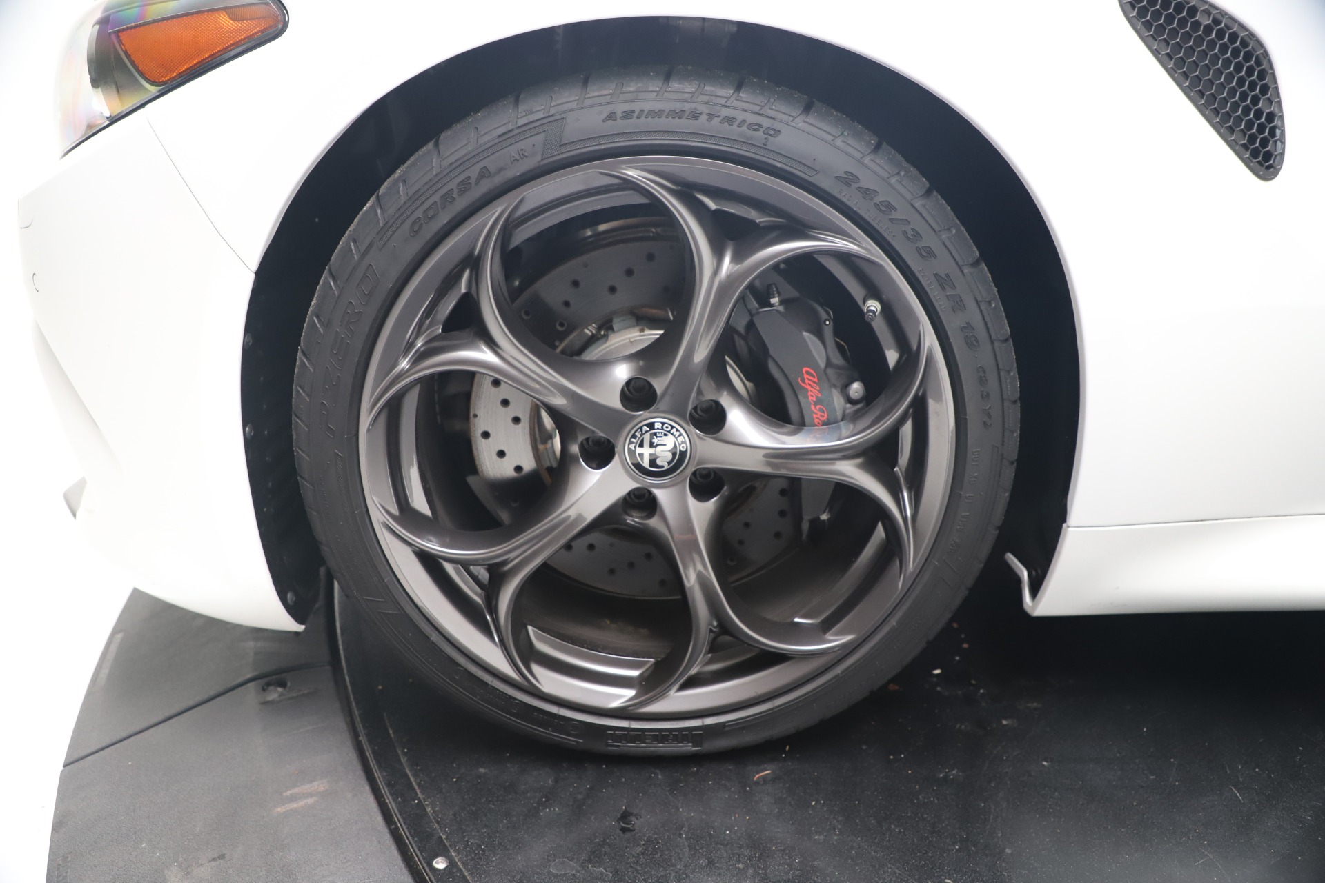 New-2019-Alfa-Romeo-Giulia-Quadrifoglio