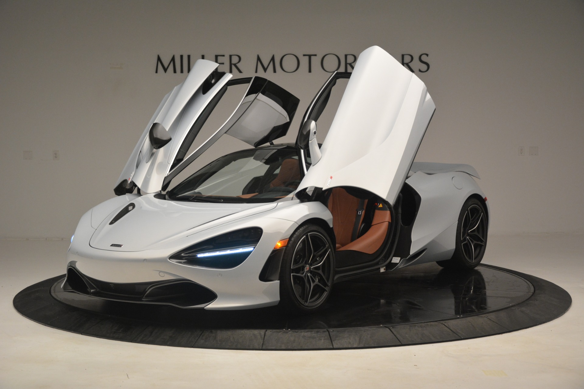 Used-2018-McLaren-720S-Coupe