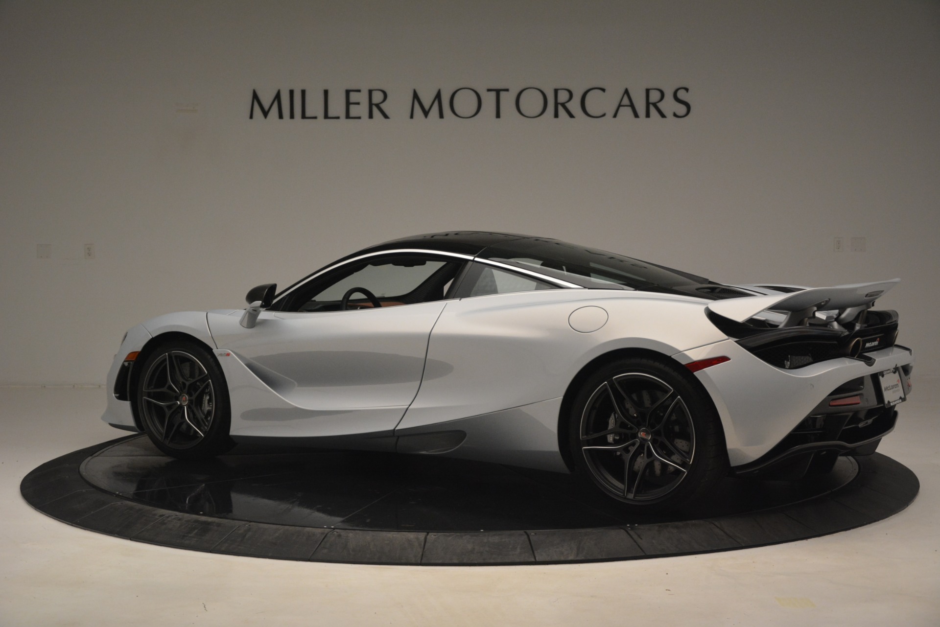 Used-2018-McLaren-720S-Coupe