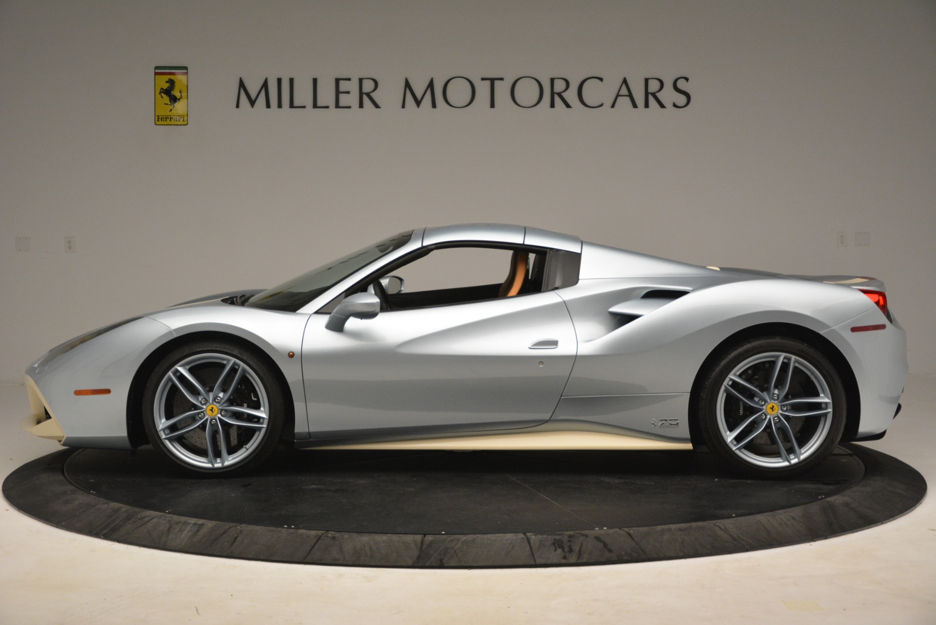 Used-2018-Ferrari-488-Spider