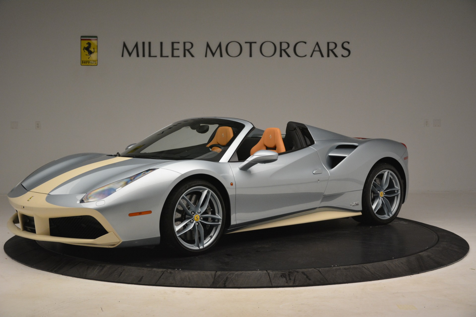 Used-2018-Ferrari-488-Spider