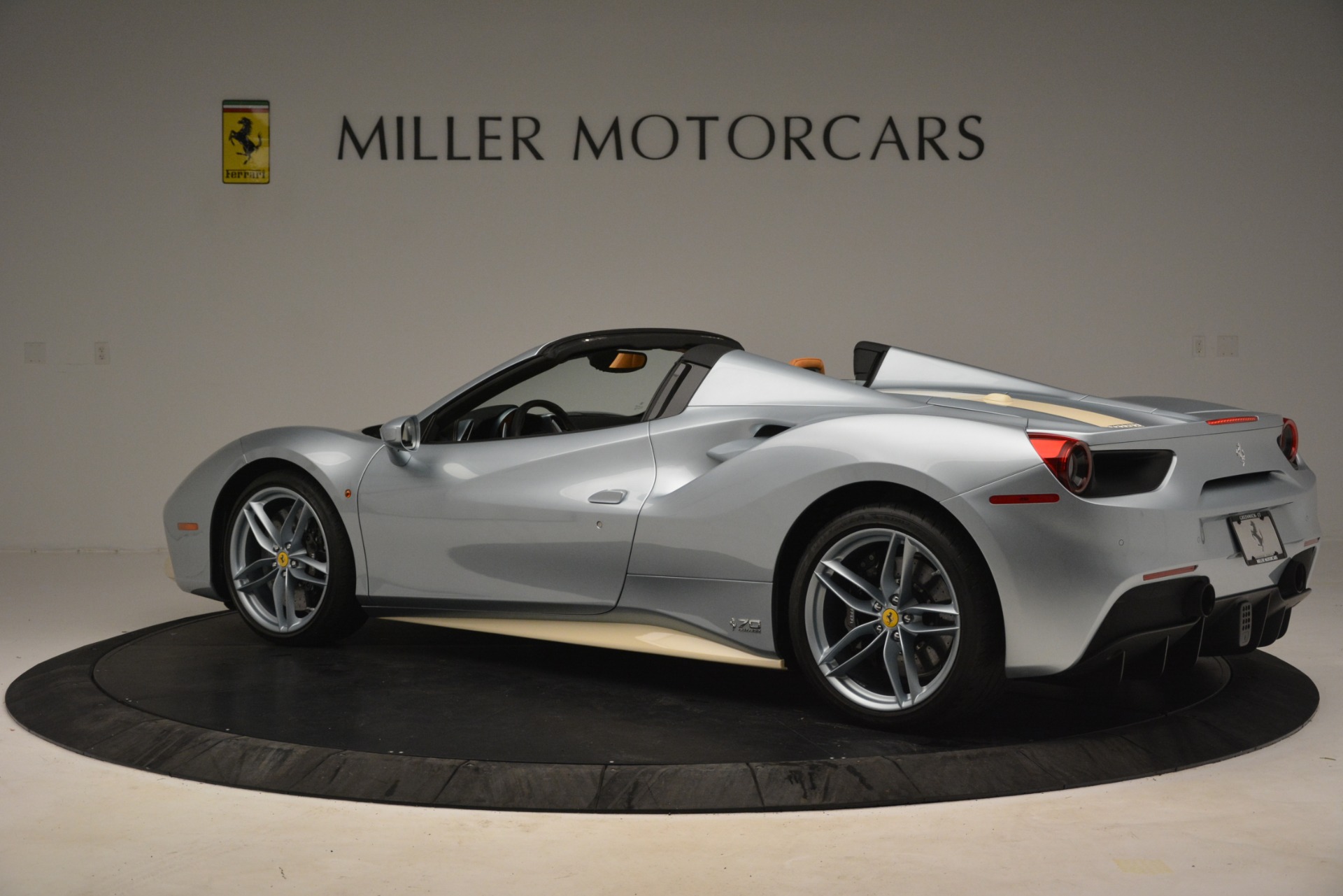 Used-2018-Ferrari-488-Spider