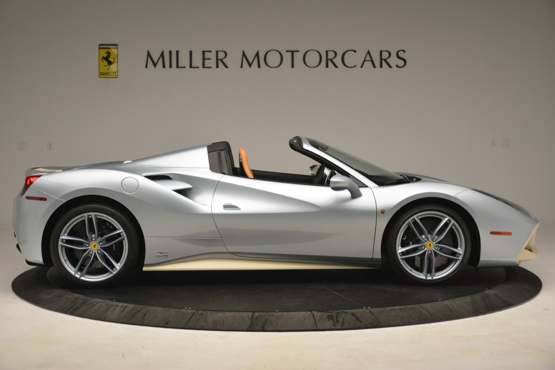 Used-2018-Ferrari-488-Spider