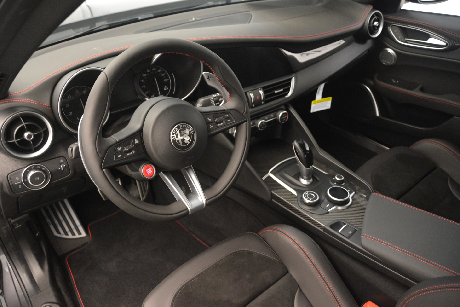 New-2019-Alfa-Romeo-Giulia-Quadrifoglio